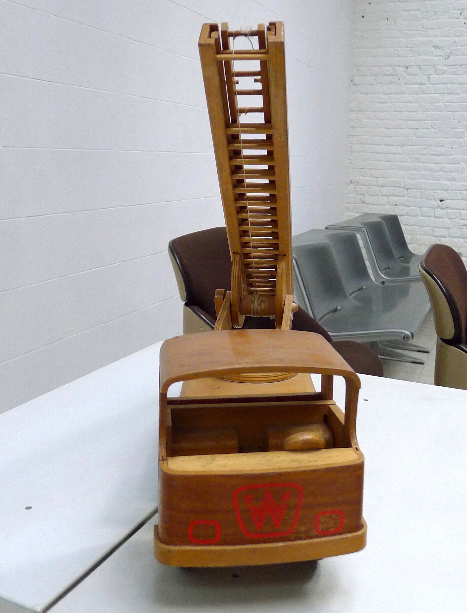 Truck scaffolding wood 1970