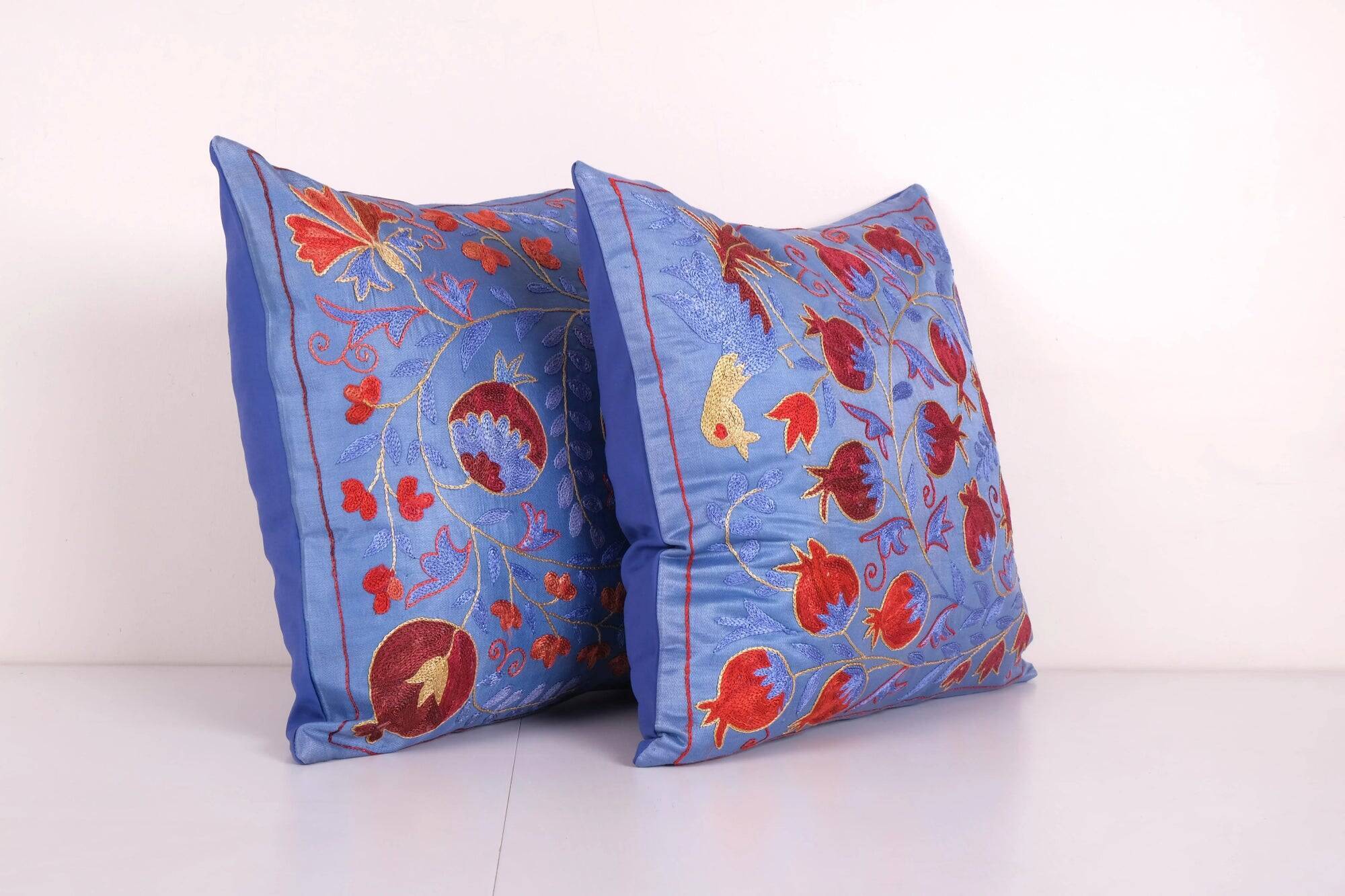 Lot de 2 housses de coussin brodées vintage 43x43 cm