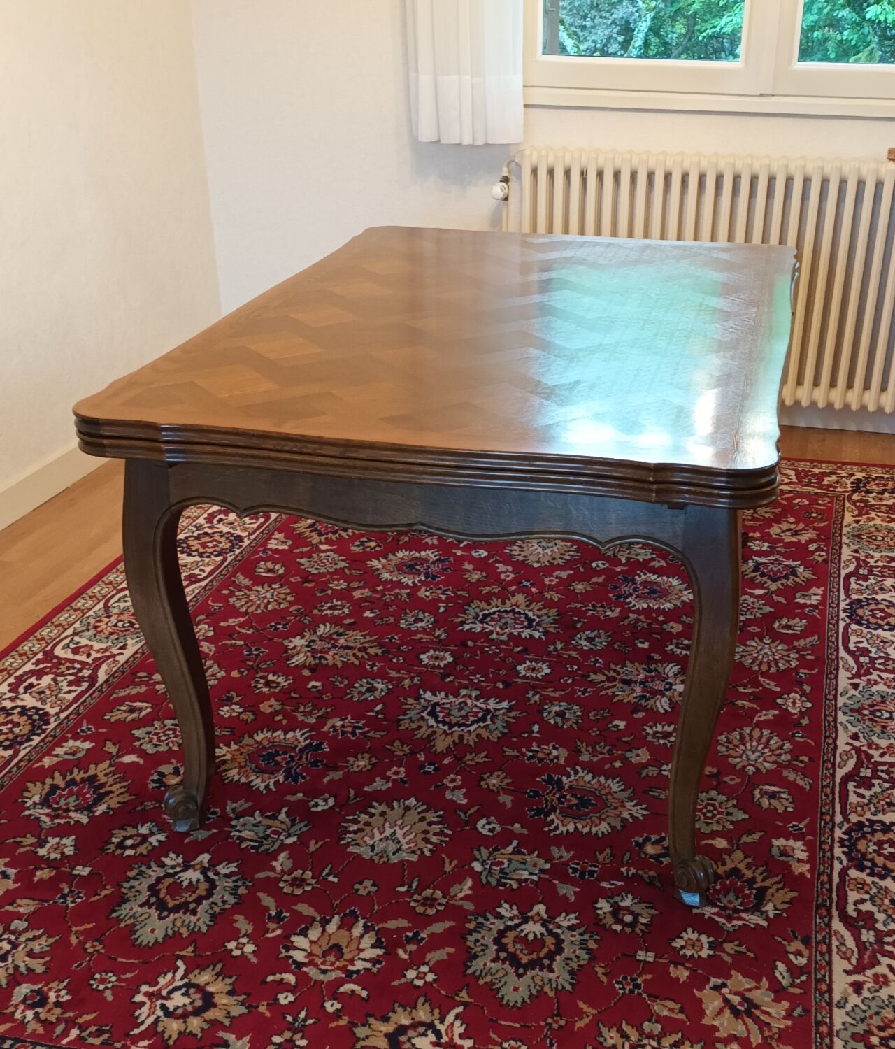 Versailles parquet table