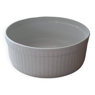 Pillivuyt dish