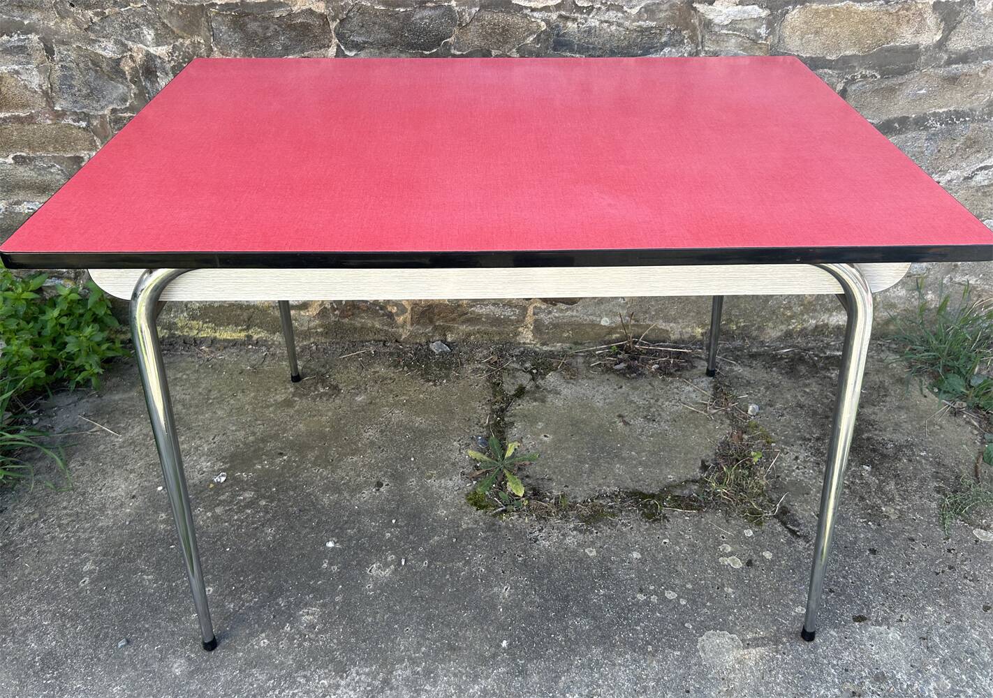 Red Formica table, 4 matching Formica chairs, vintage, 60s.