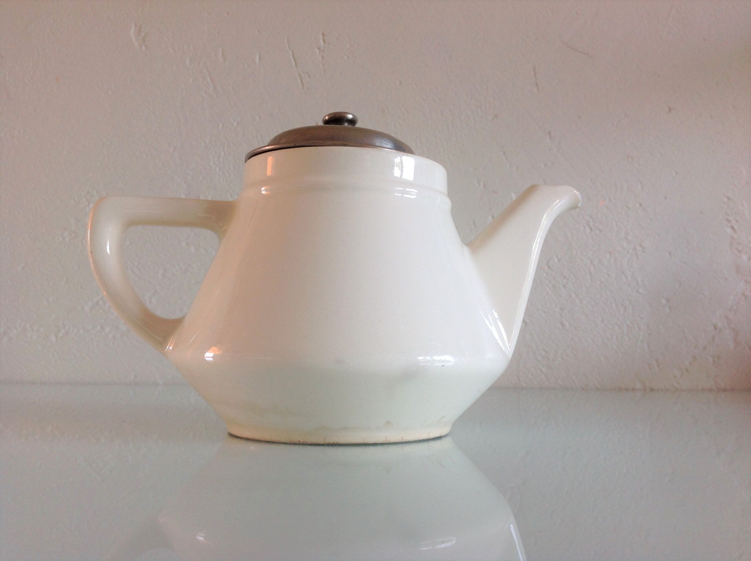 White theiere by Villeroy and Boch vintage 50/60s