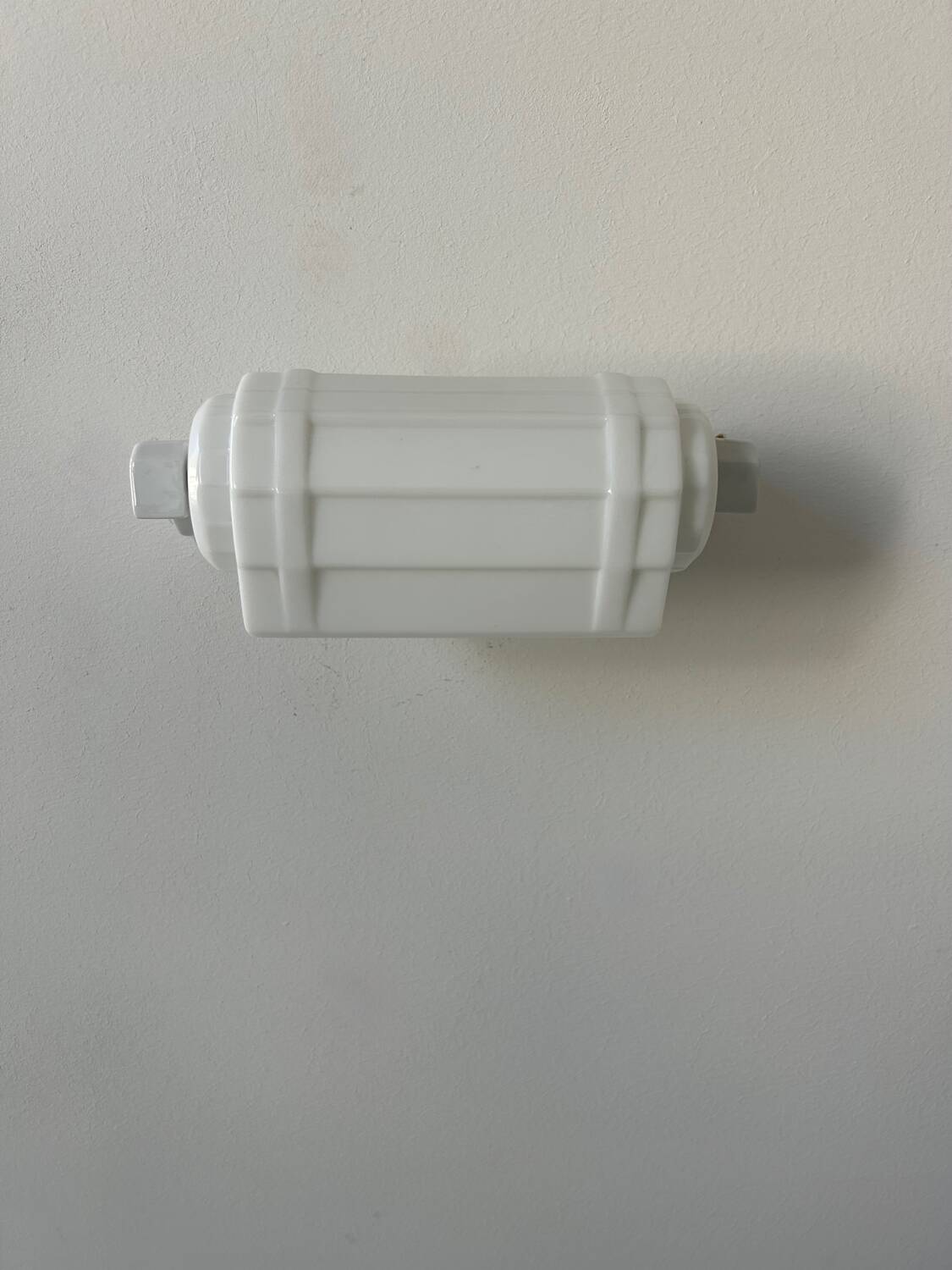 Vintage modernist wall sconce, porcelain and opaline glass, France 1930