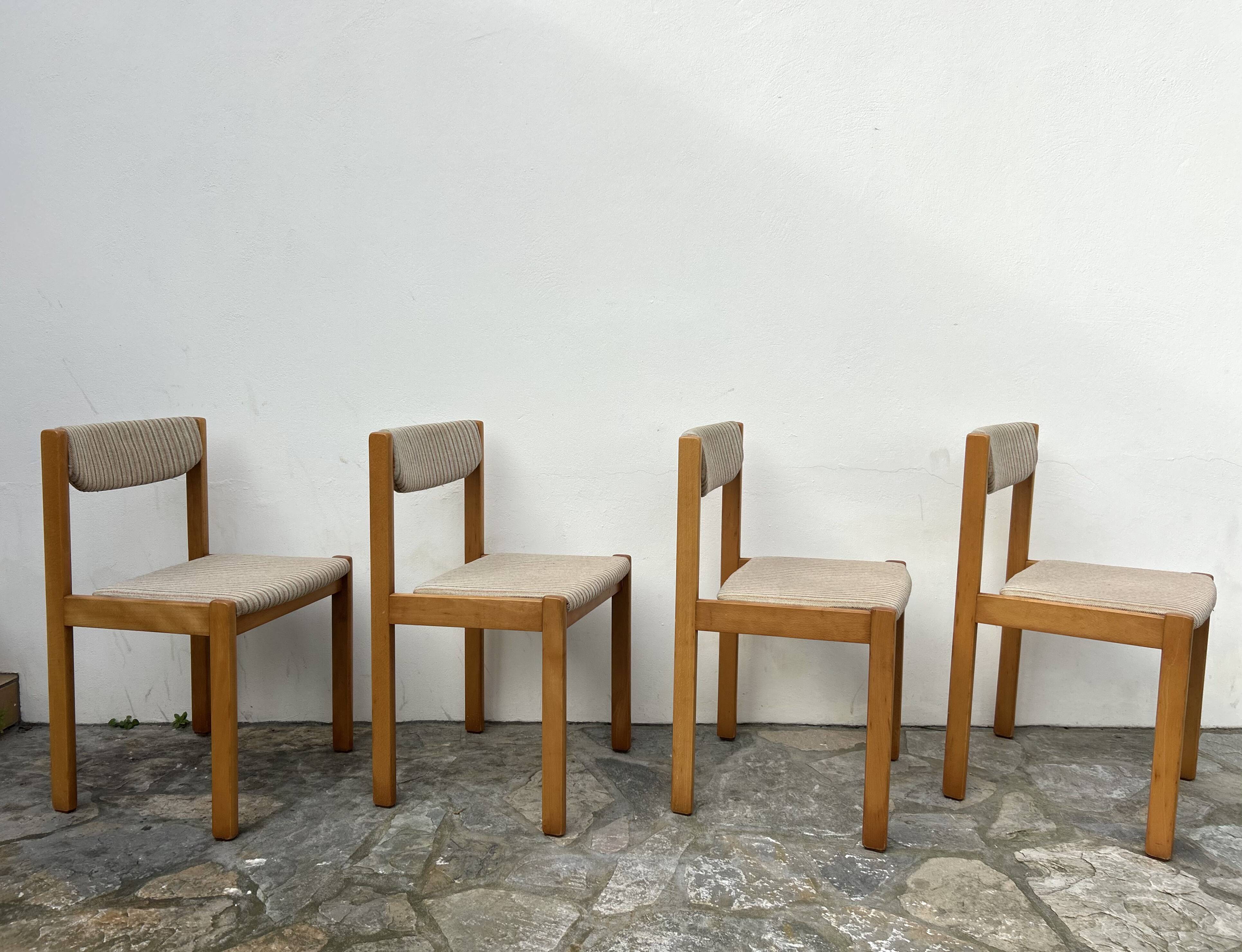 Set of 4 vintage chairs