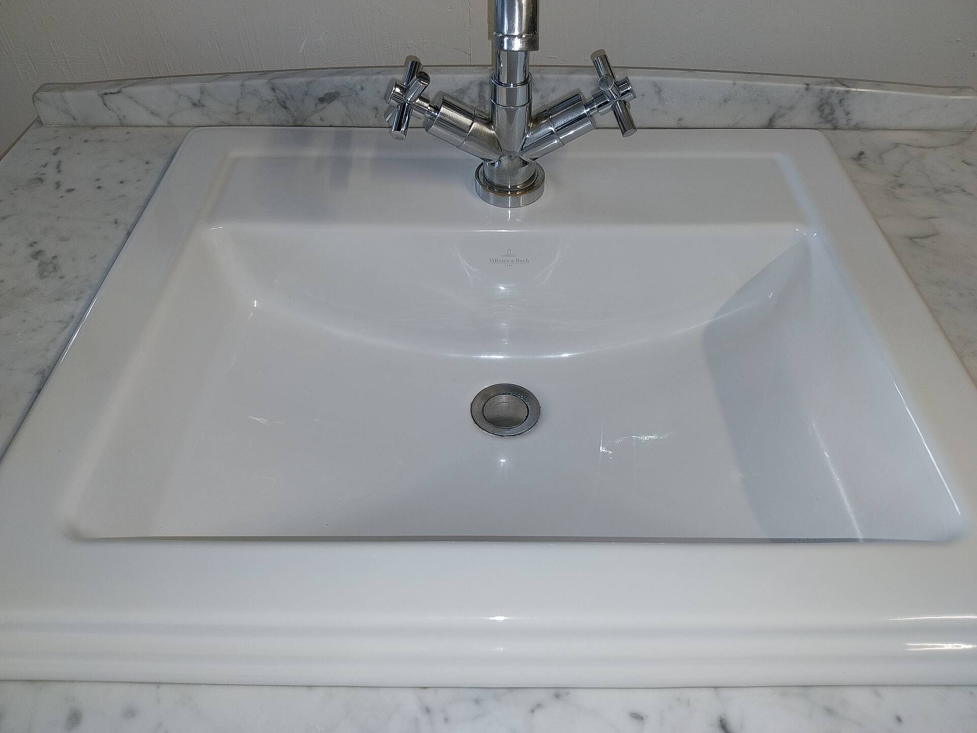 Bathroom furniture and column set Villeroy & Boch
