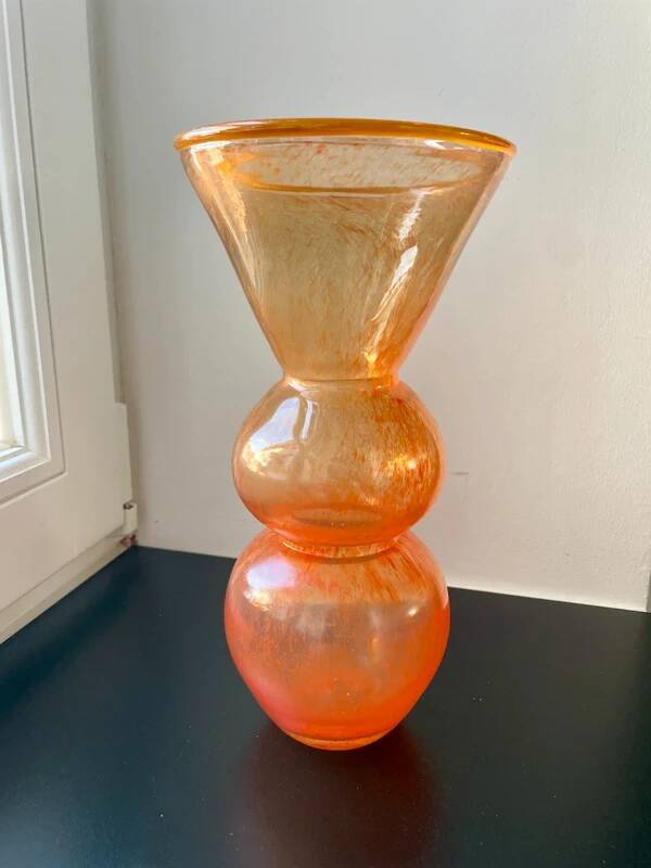 Vase signed A. Gray 1994