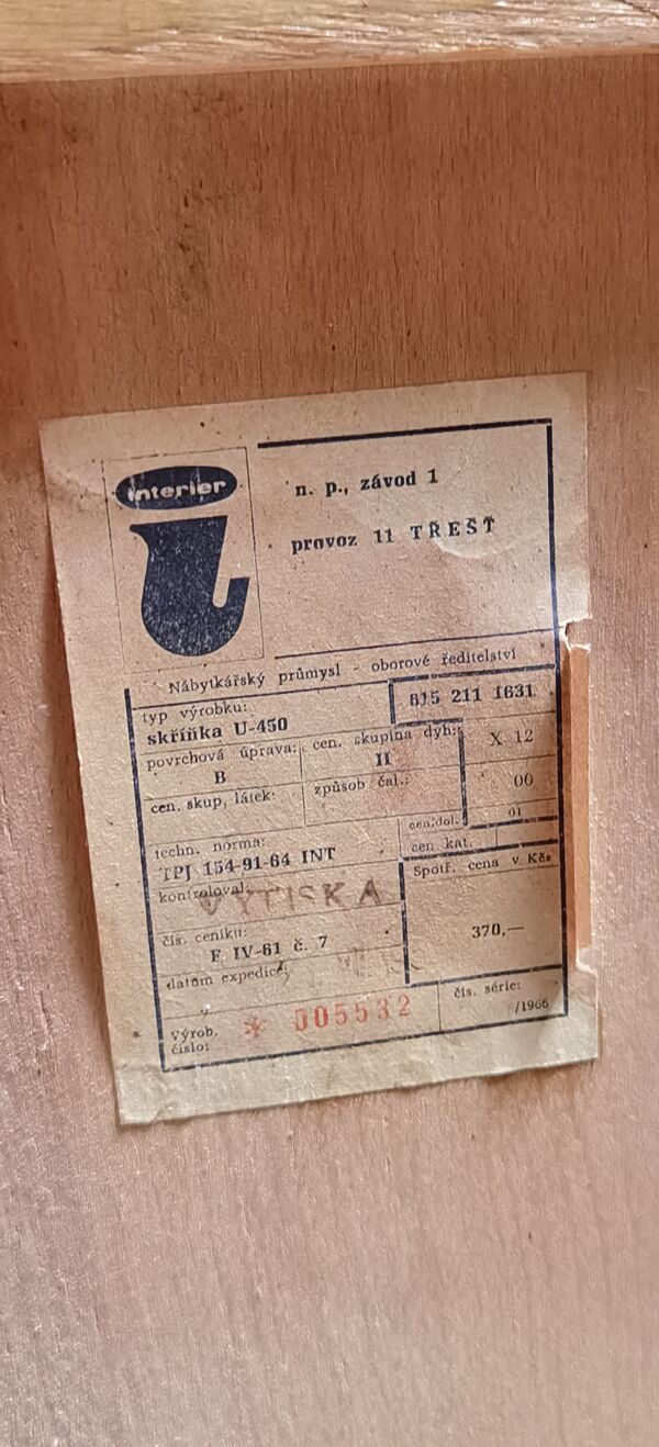 Biblitheque pieds compas U 450 par Jiri Jiroutek pour Interier Praha 1960