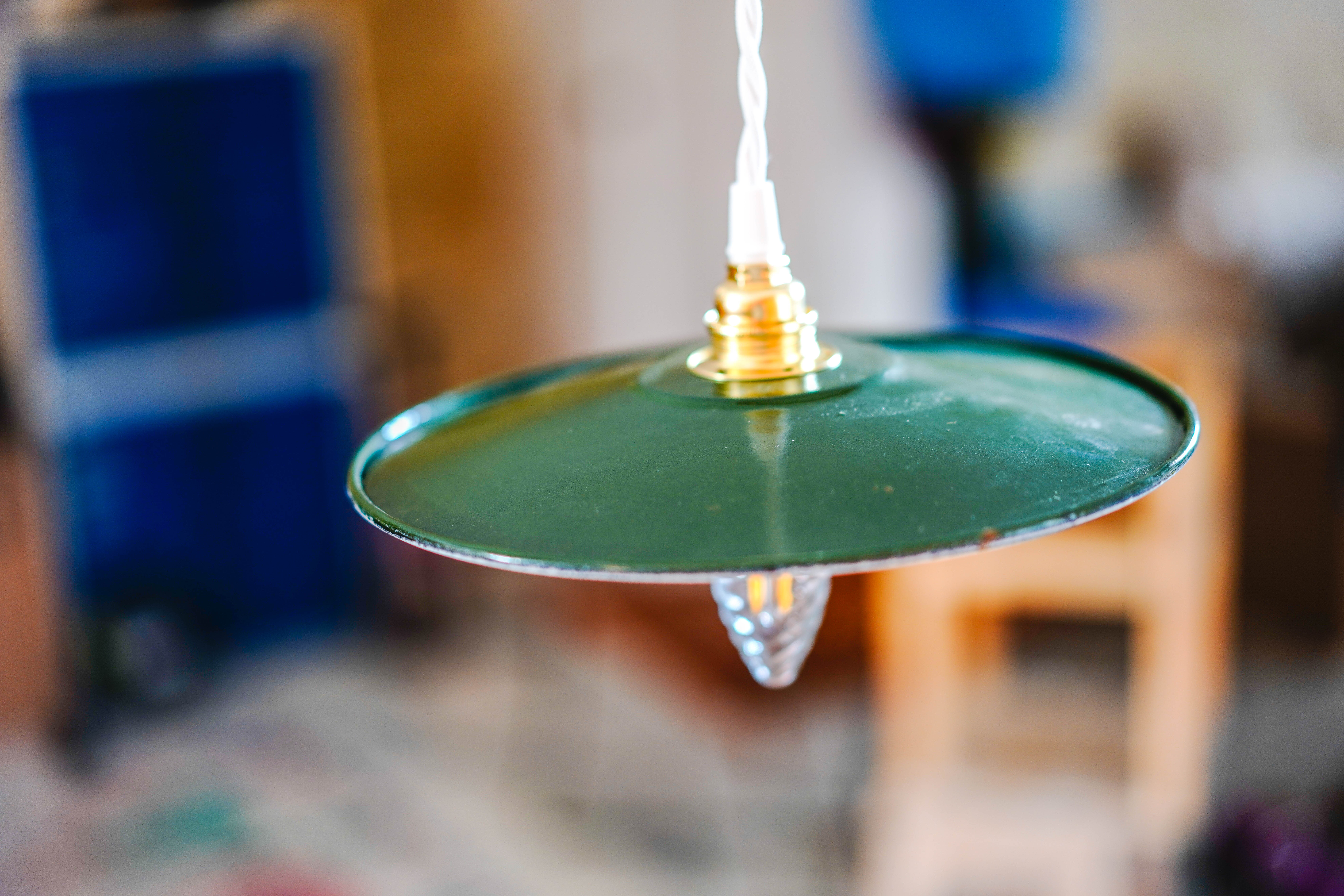 Green suspension in enamelled sheet metal