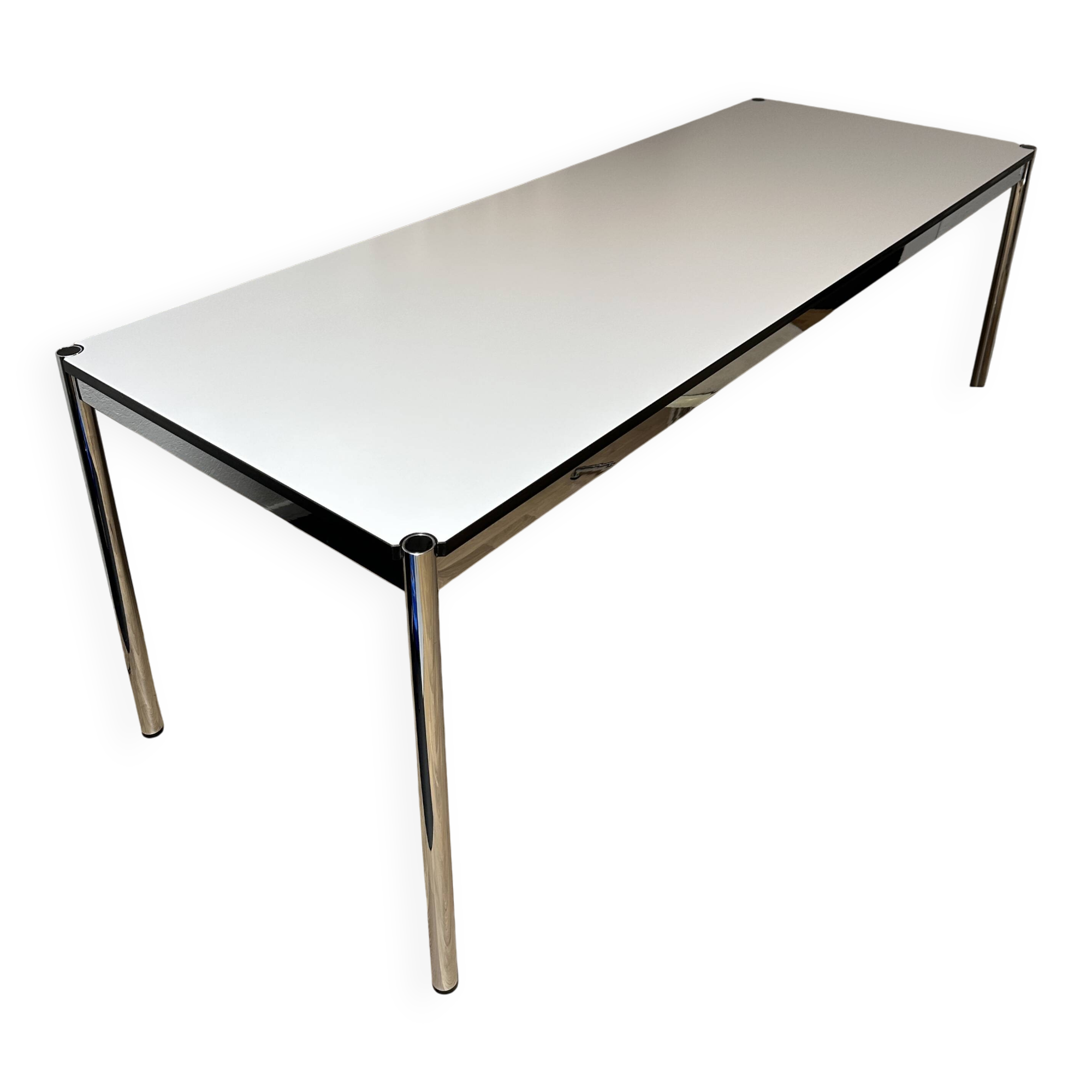 USM Haller desk in pearl grey laminate