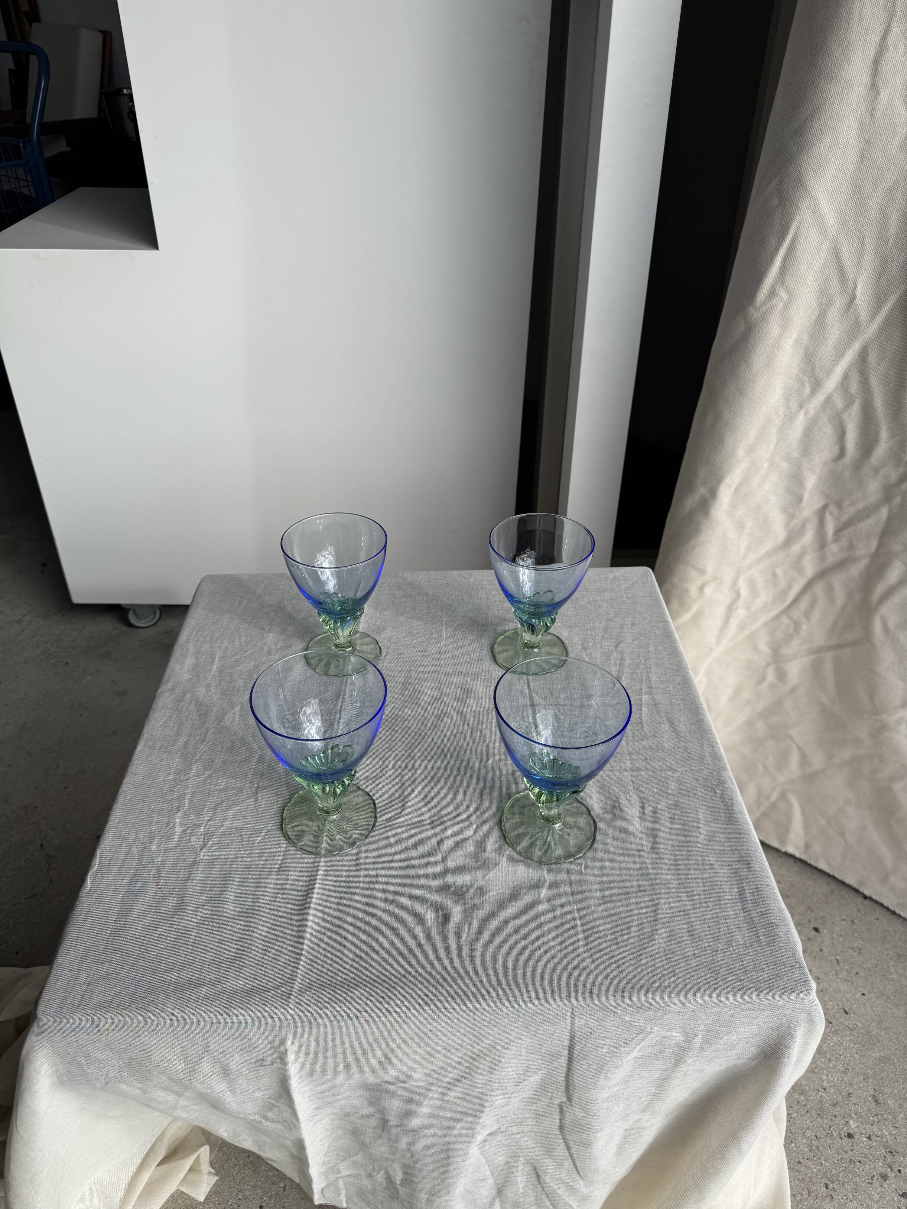 Set of 4 large blue and green glasses H14 D10