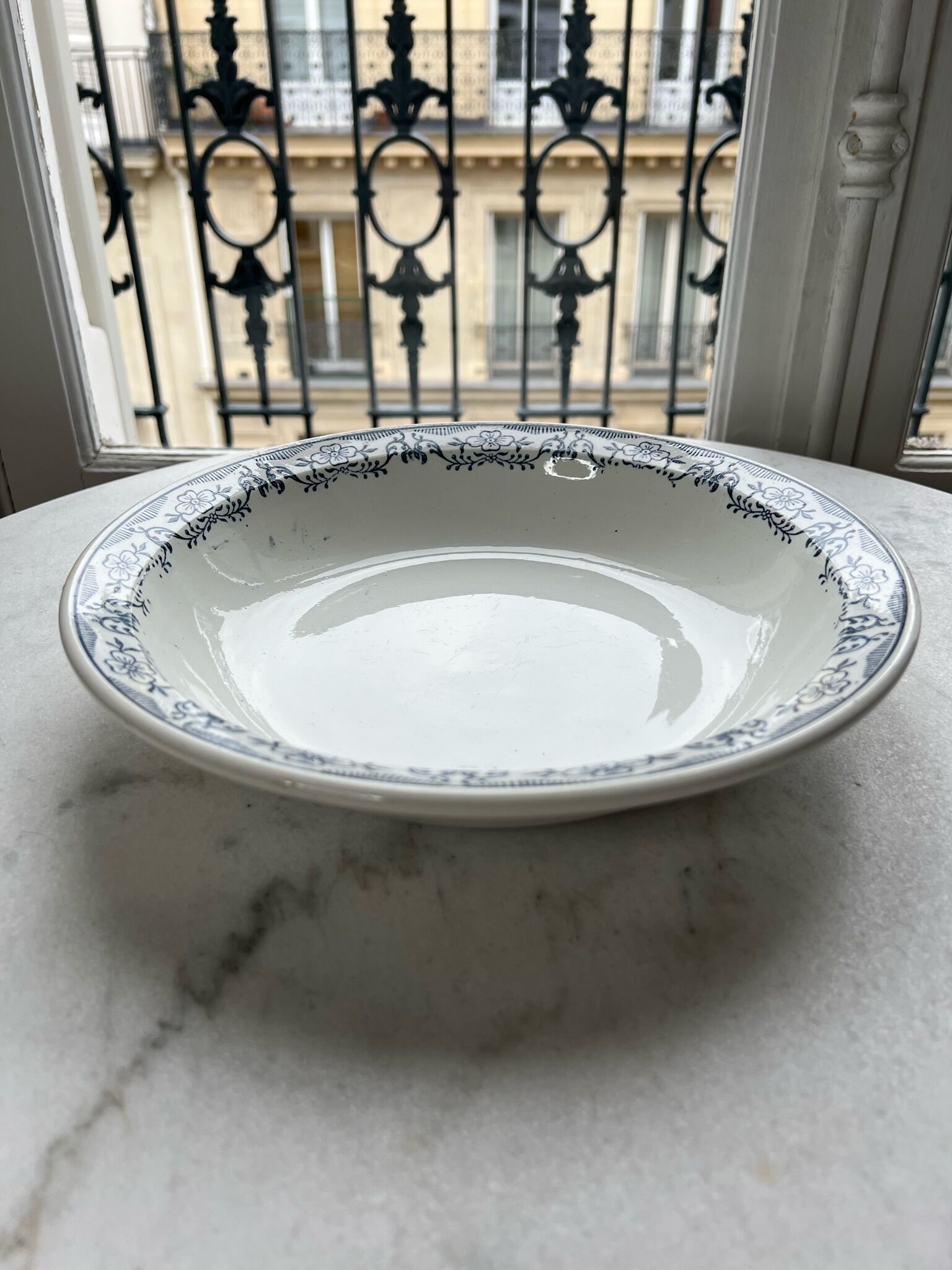 St Amand presentation dish