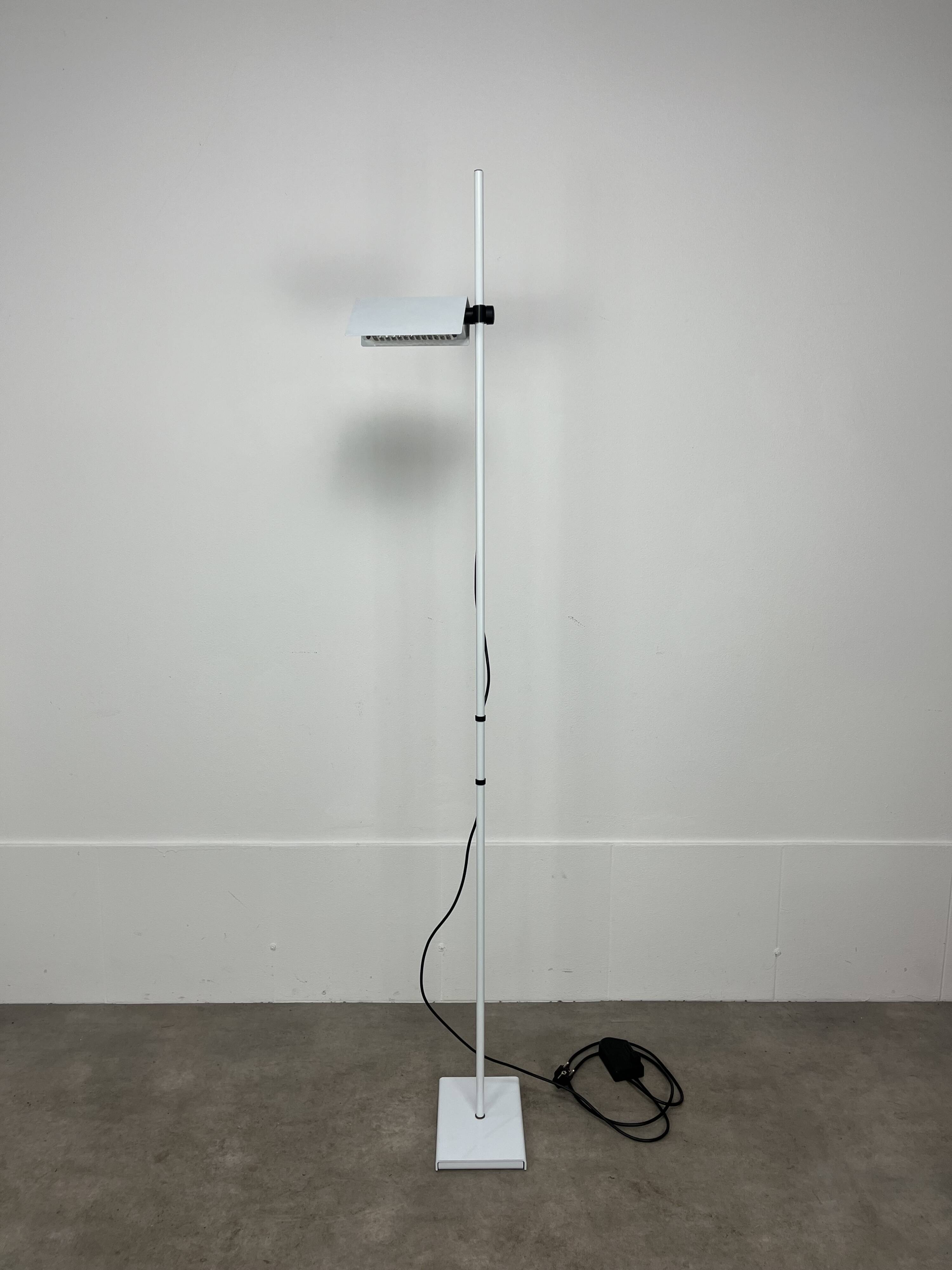 Vintage 70s floor lamp in white metal