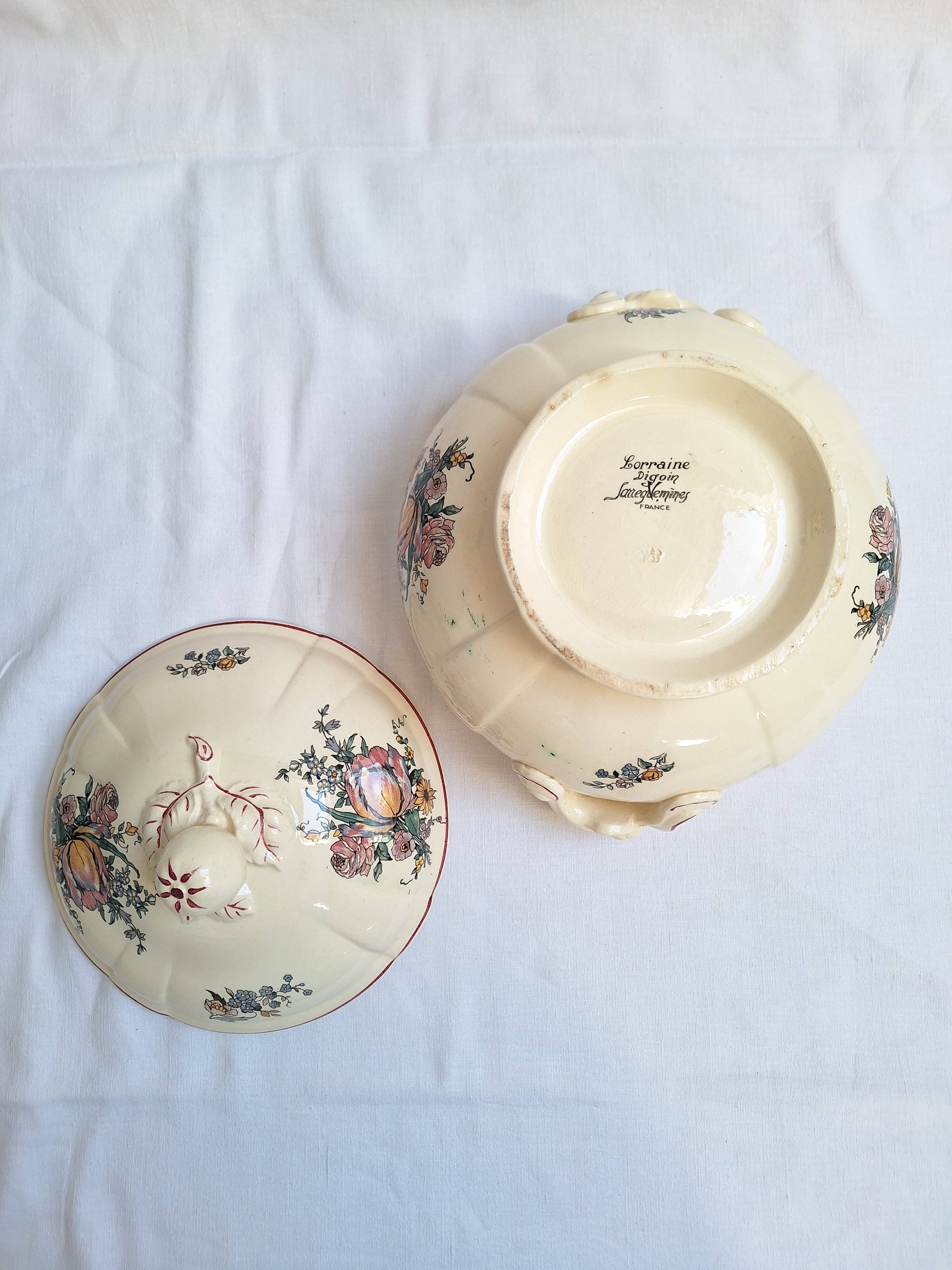 Soup tureen Digoin Sarreguemines Model Lorraine