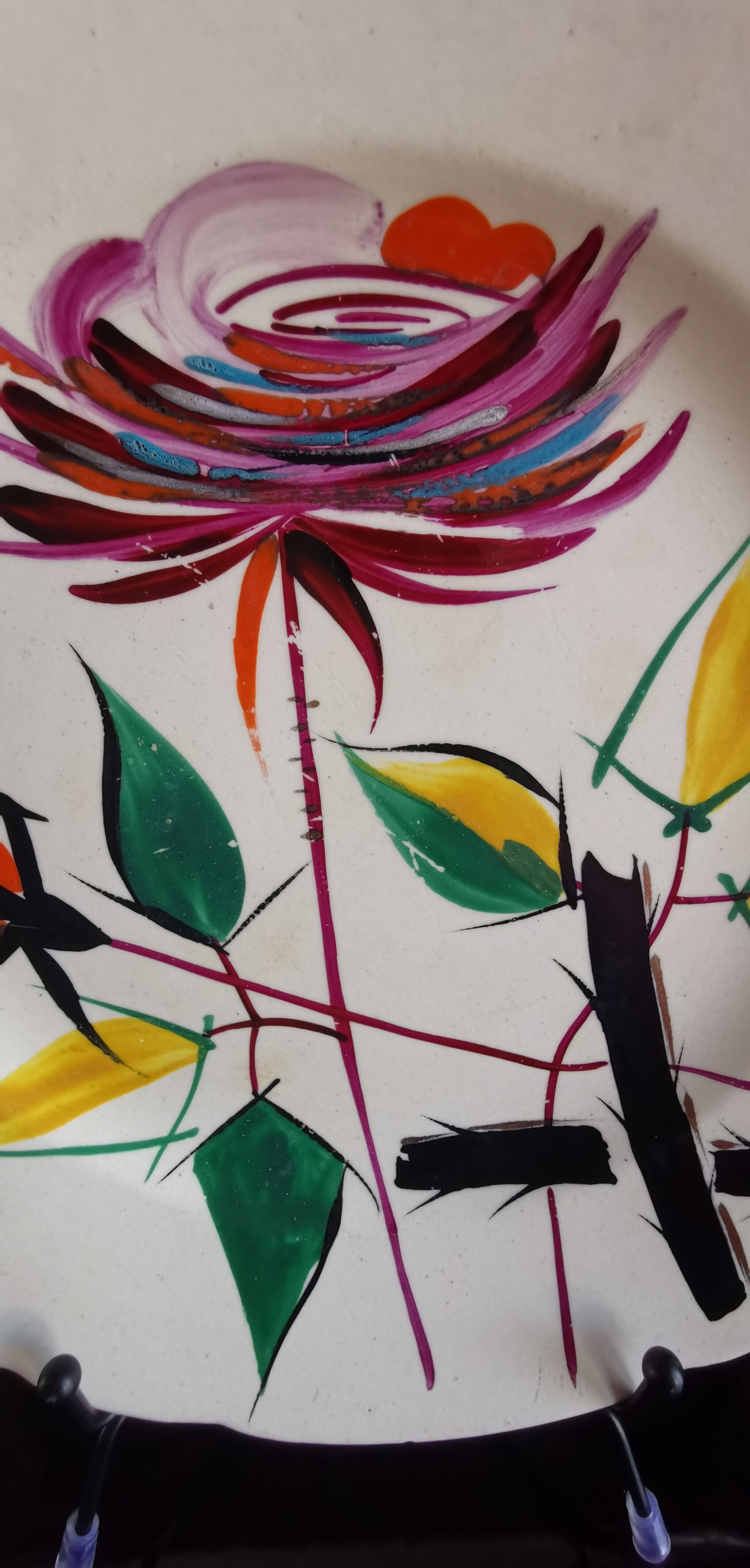 Longwy plate from the 60s decorated by hand