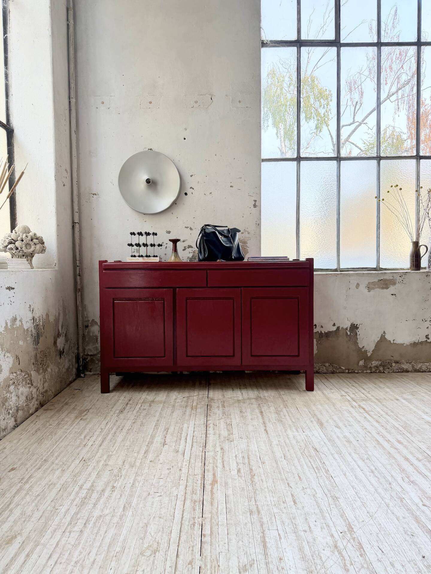 Red lacquered enfilade 1970 160cm
