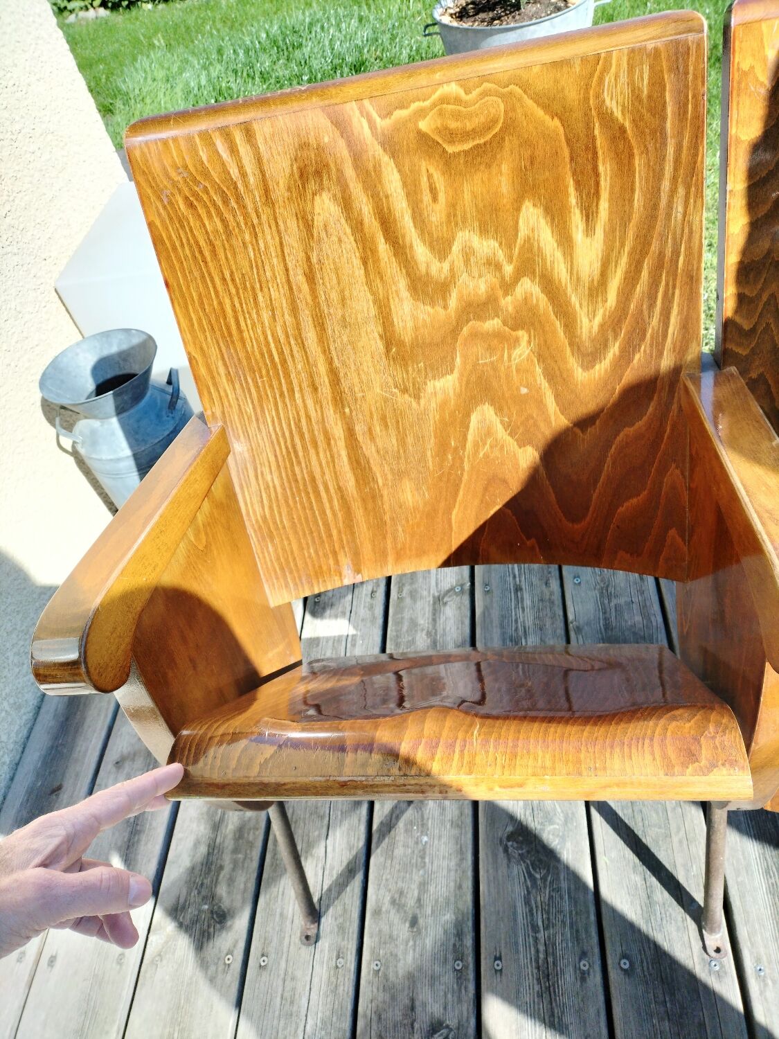 Parretti cinema chairs