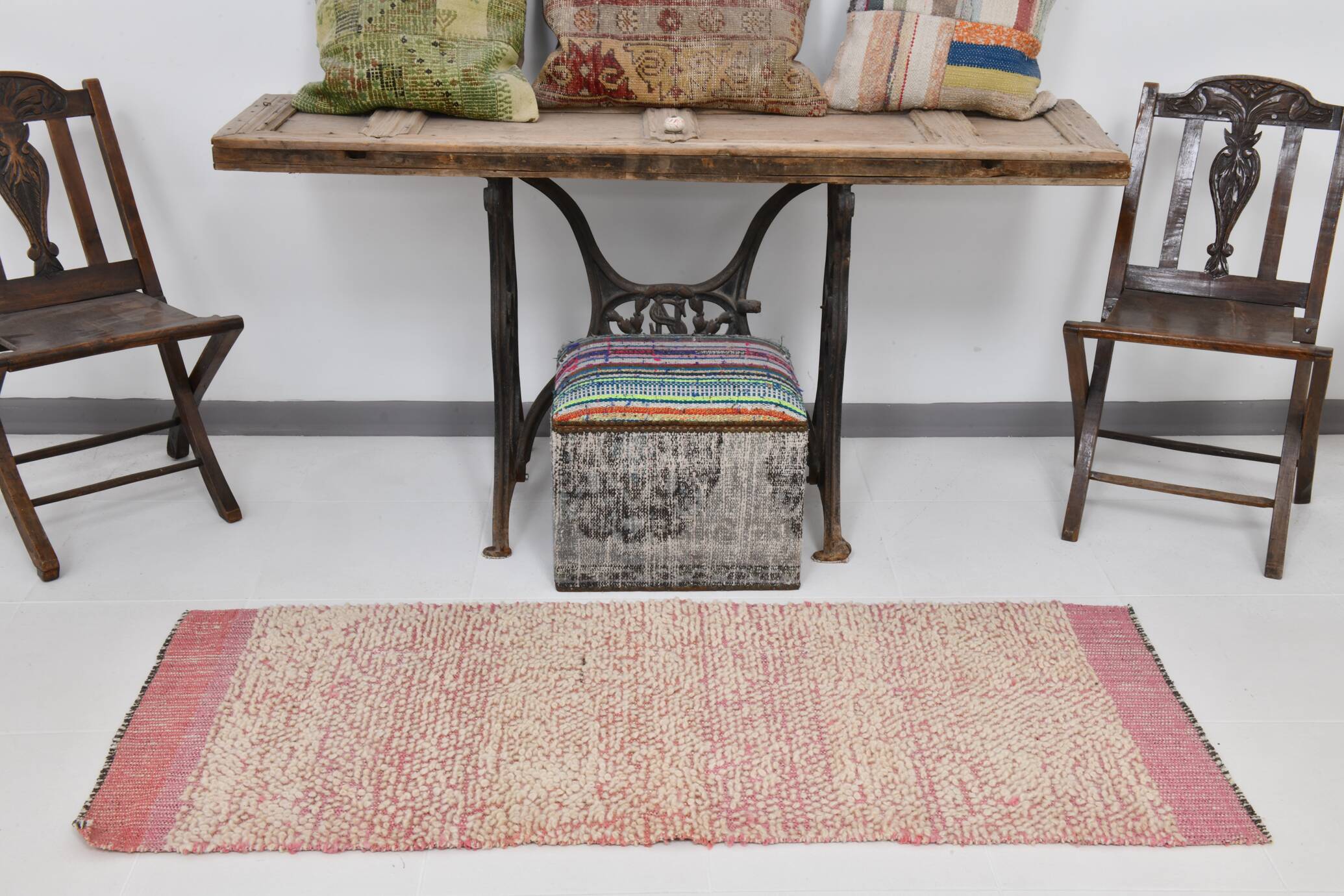 2x6 Mid Century Modern Pink Turkish Runner Rug, 67x171Cm SK 33942 FREE SHIPPING