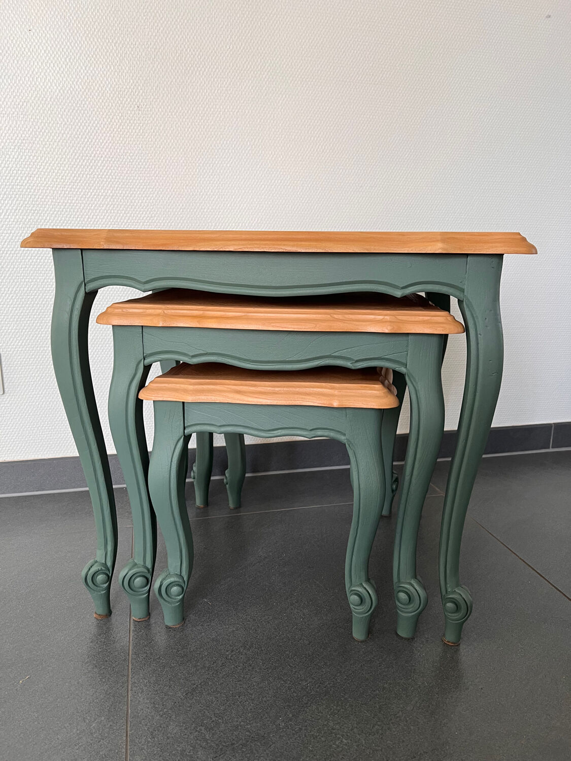 Tables gigognes marqueterie rénovées