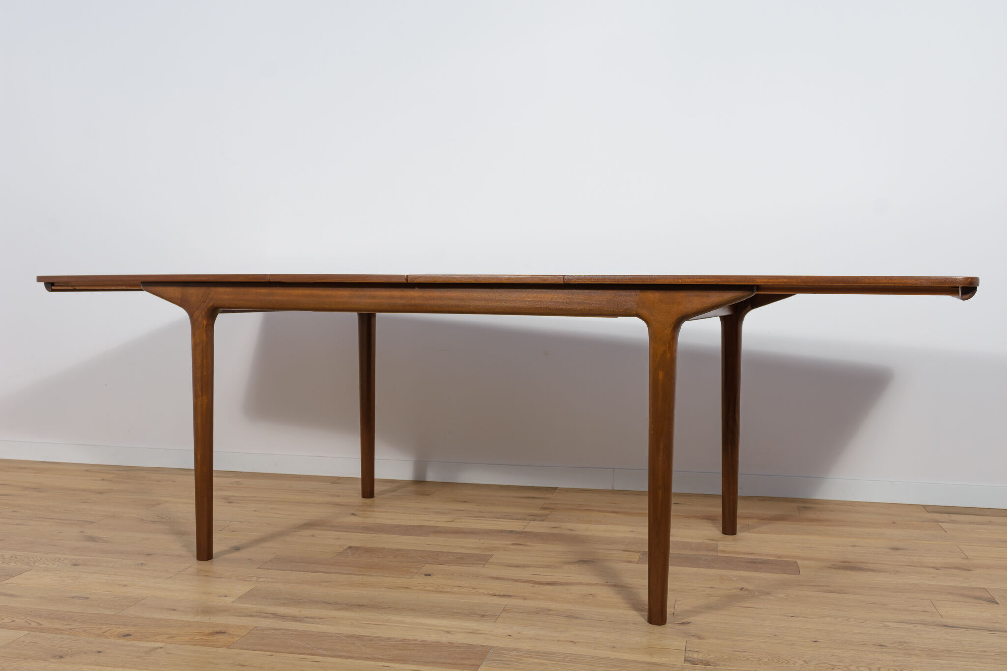 Mid-Century Teak Extendable Dining Table from McIntosh, 1960s