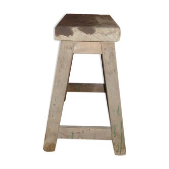 Tabouret ancien en bois chevillé