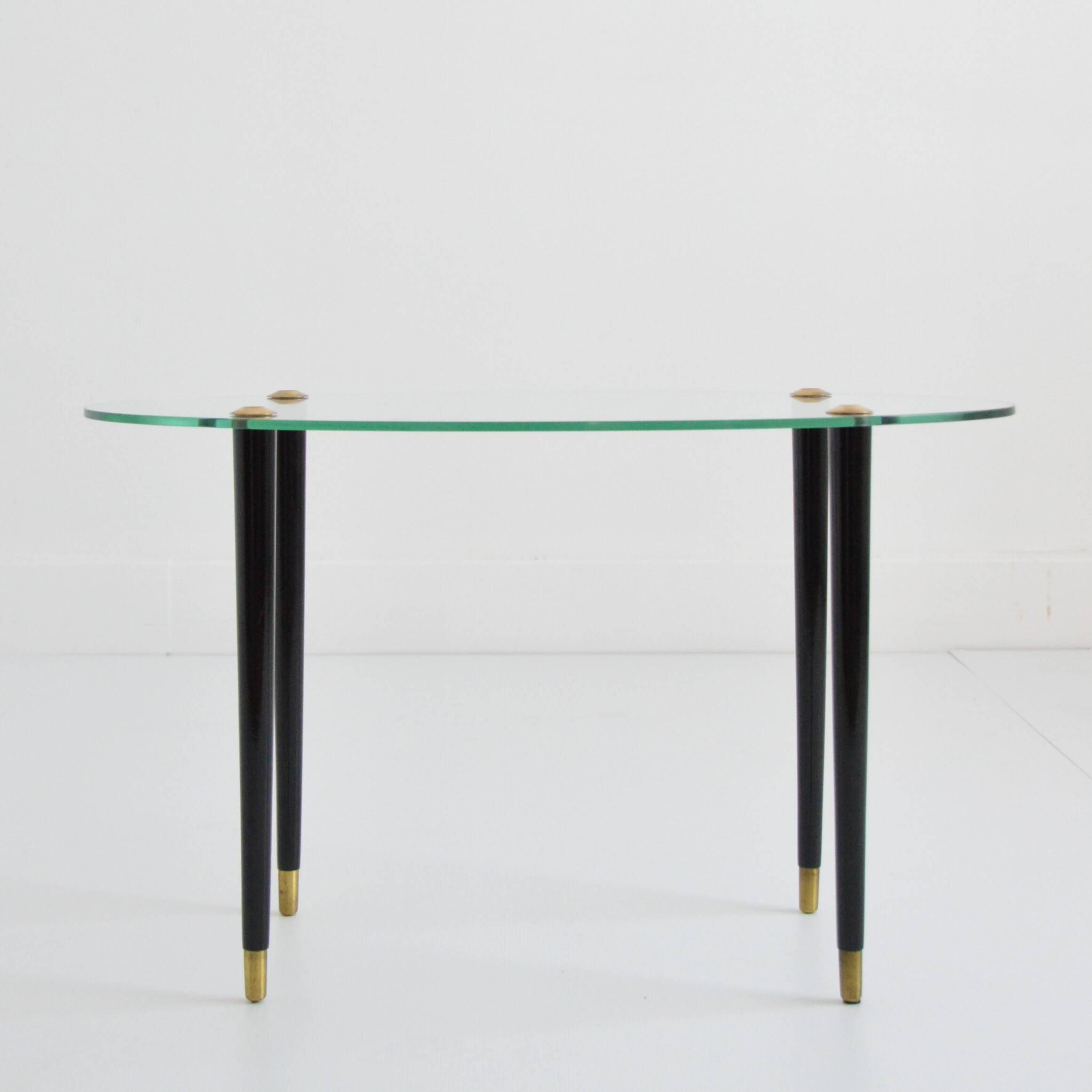 Coffee table / Oval side table vintage 1950s