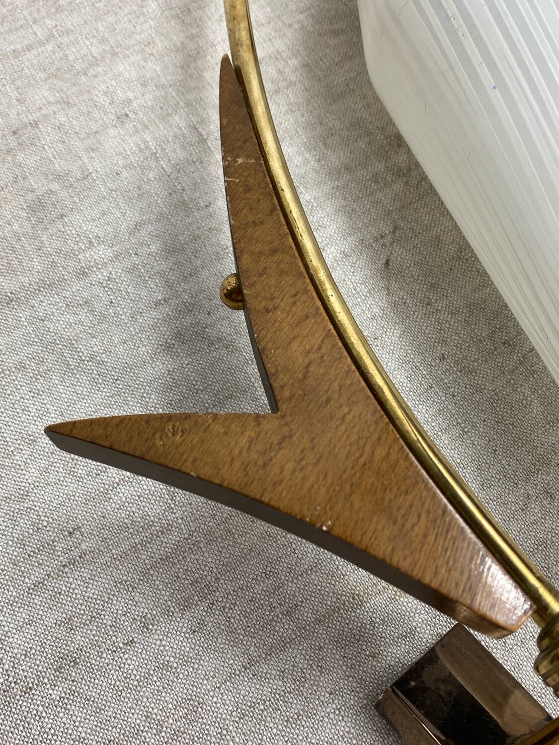 Pair of wall lights in brass, wood and opaline glass, 1950s/60s
