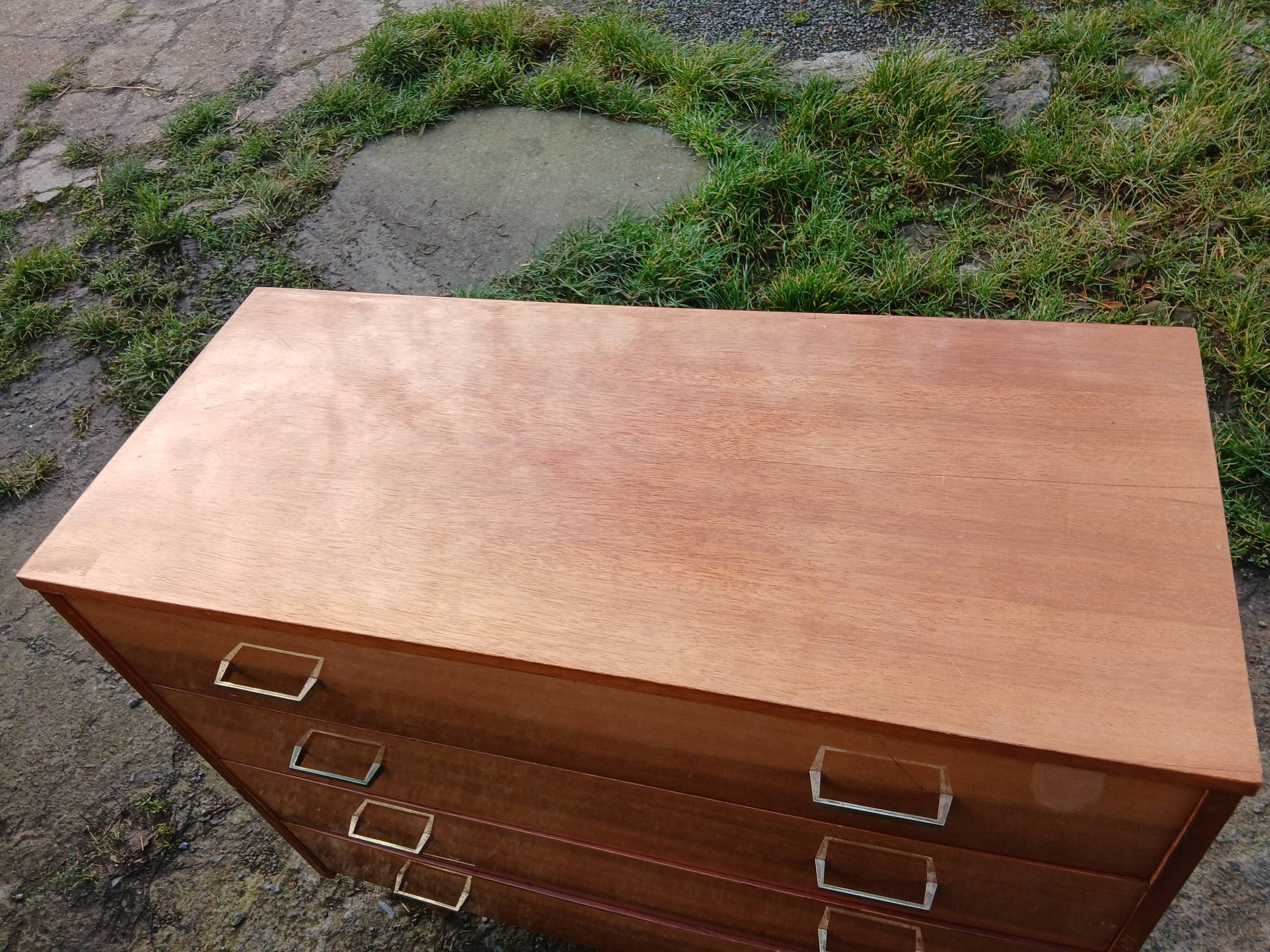 Antique chest of drawers