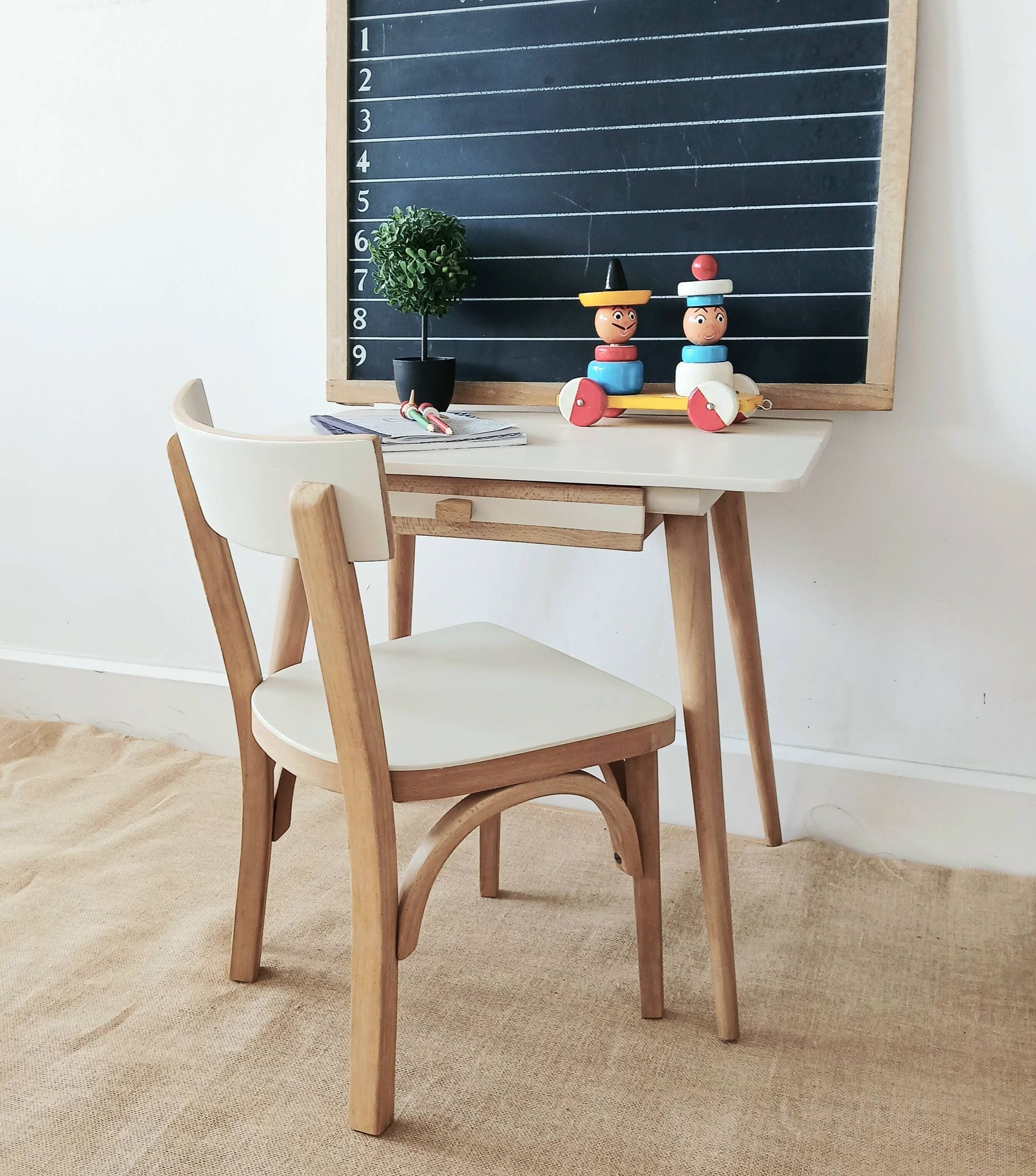 Bureau et chaise enfant baumann