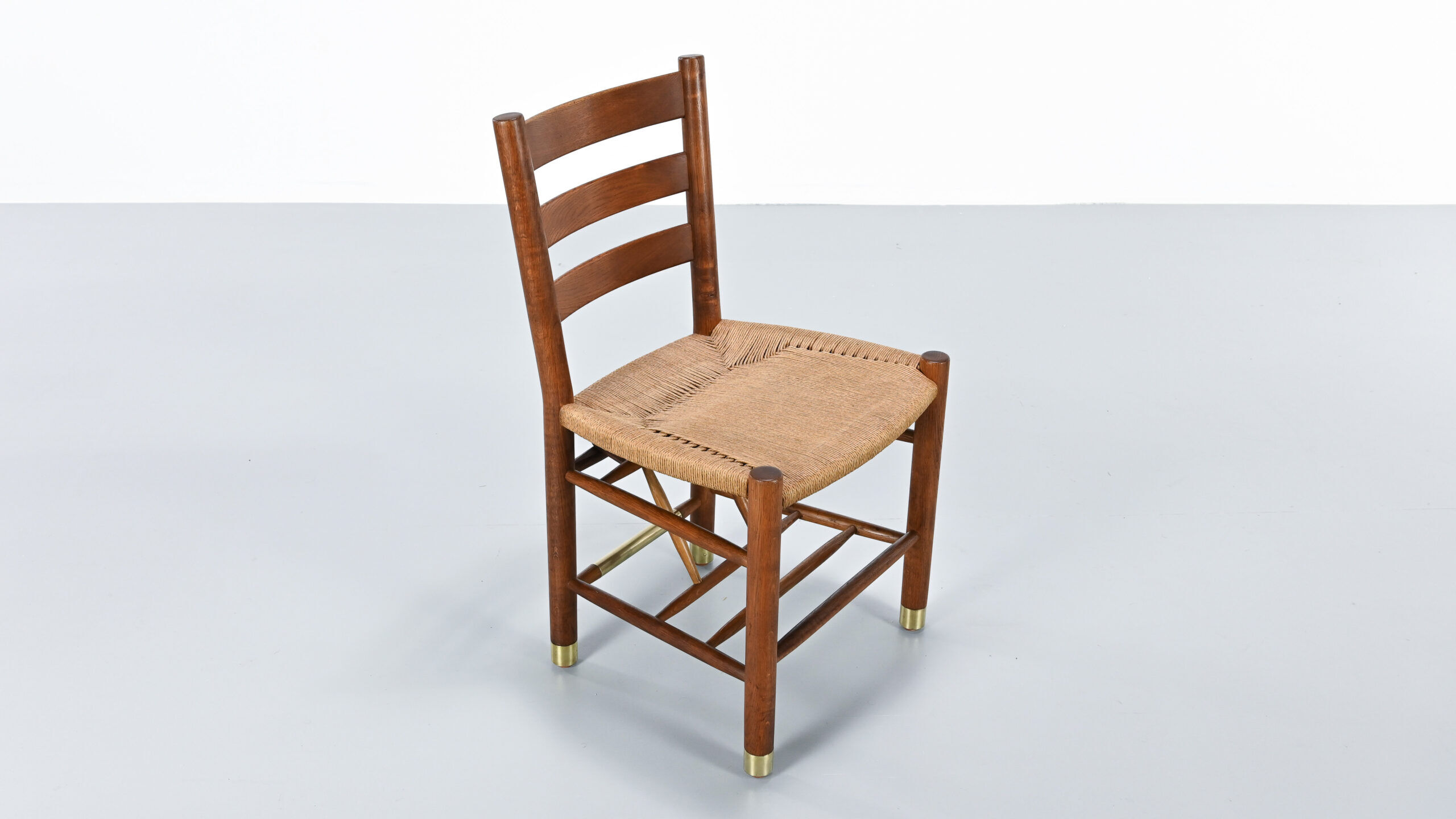 Viggo Hardie-Fischer, set of 6 Danish church chairs in oak for Sorø Møbelfabrik. 1950s