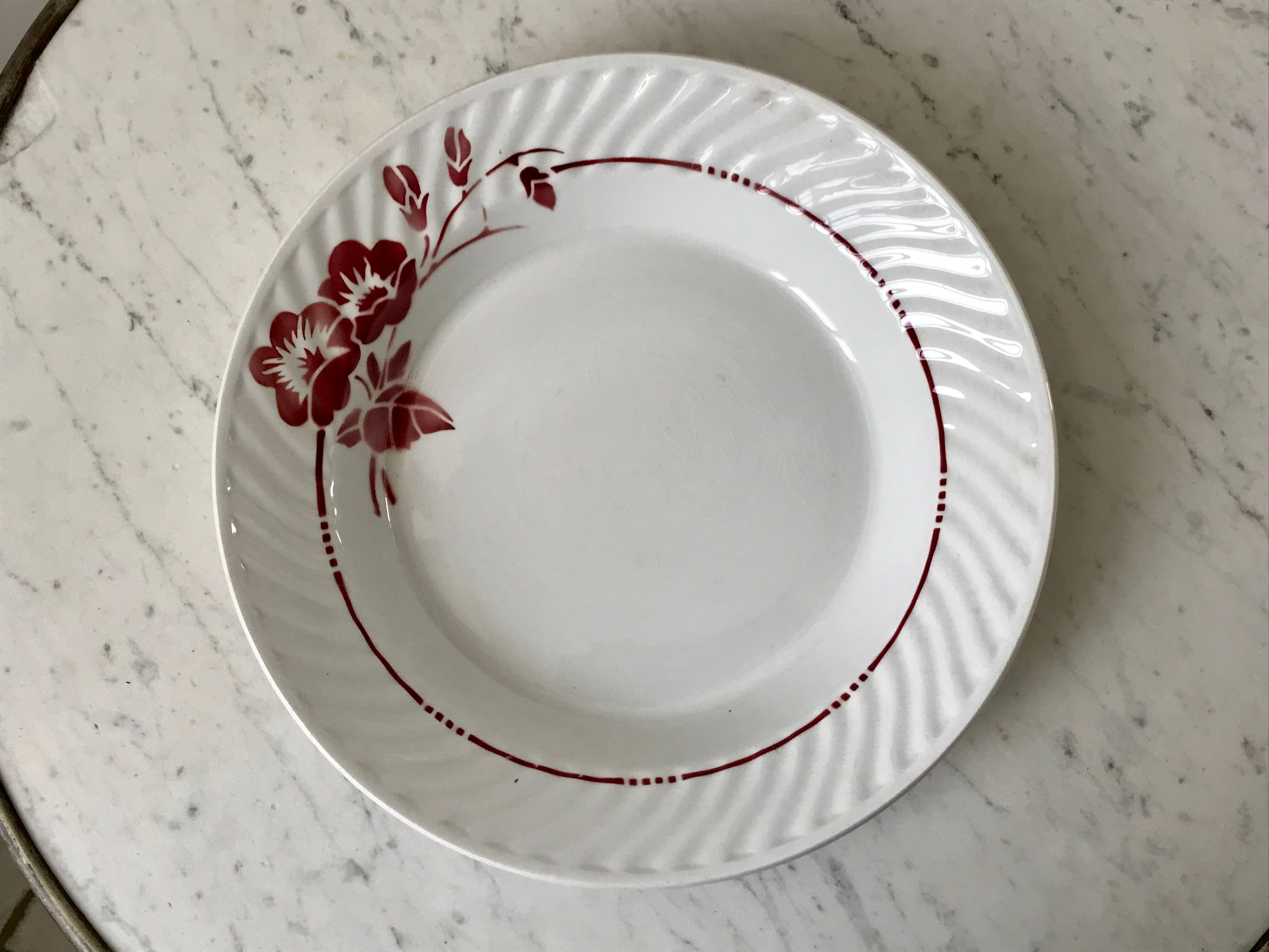 Hollow dish Saint-Amand small pink flowers 30s