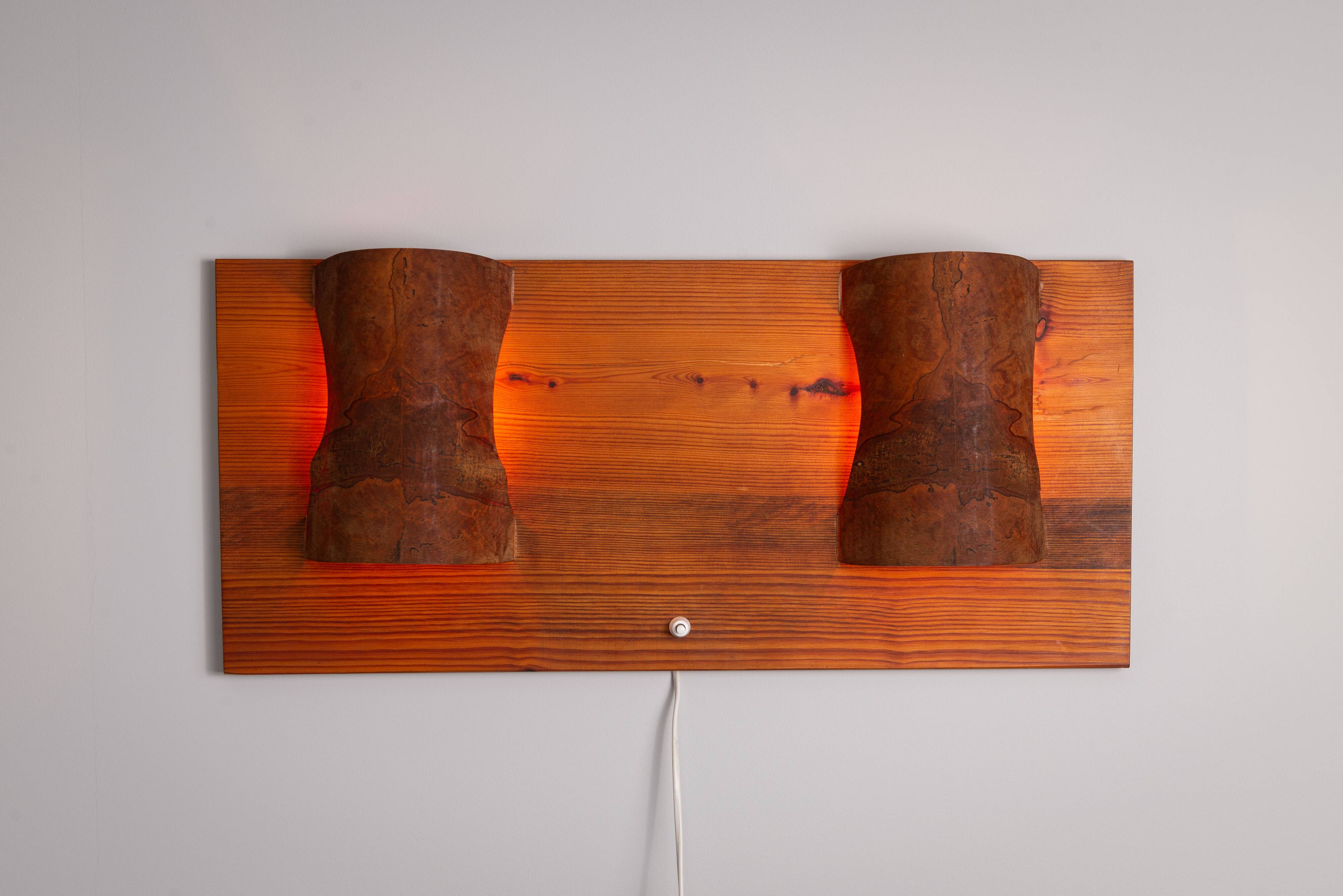 Rectangular pinewood wall lamp with bur wood veneer shades