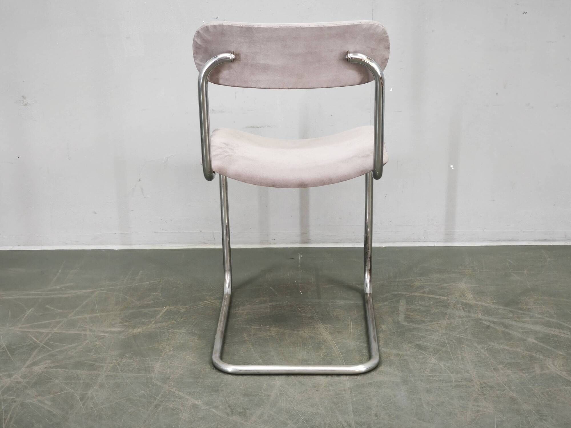 Bauhaus Tubular Chrome Cantilever Chair, Czechoslovakia, circa 1930