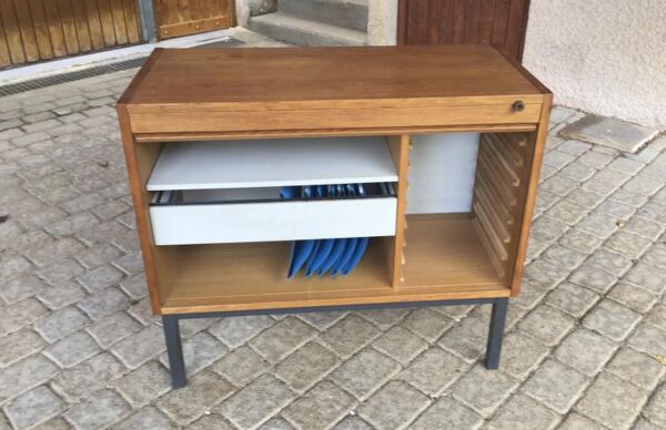 Meuble de bureau à porte coulissante