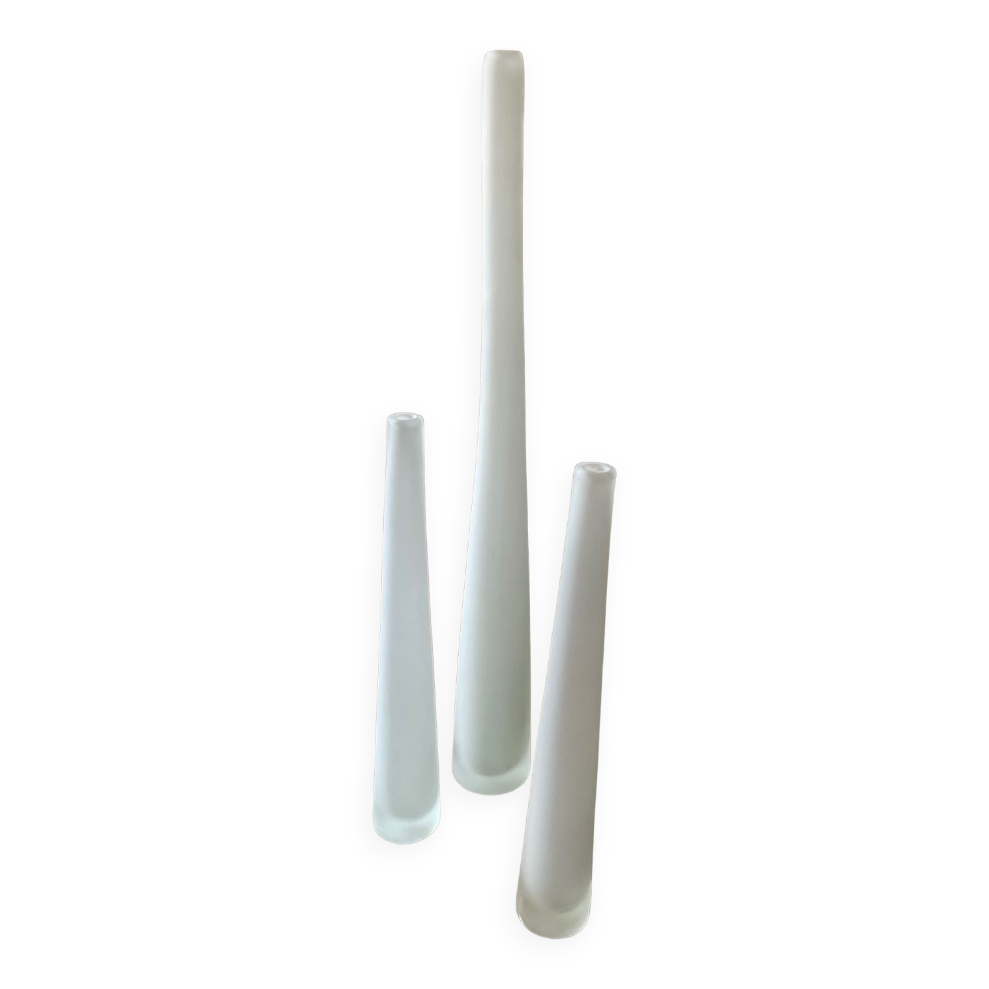 Trio de vases soliflores en pâte de verre soufflé