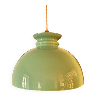 Suspension opaline vert amande