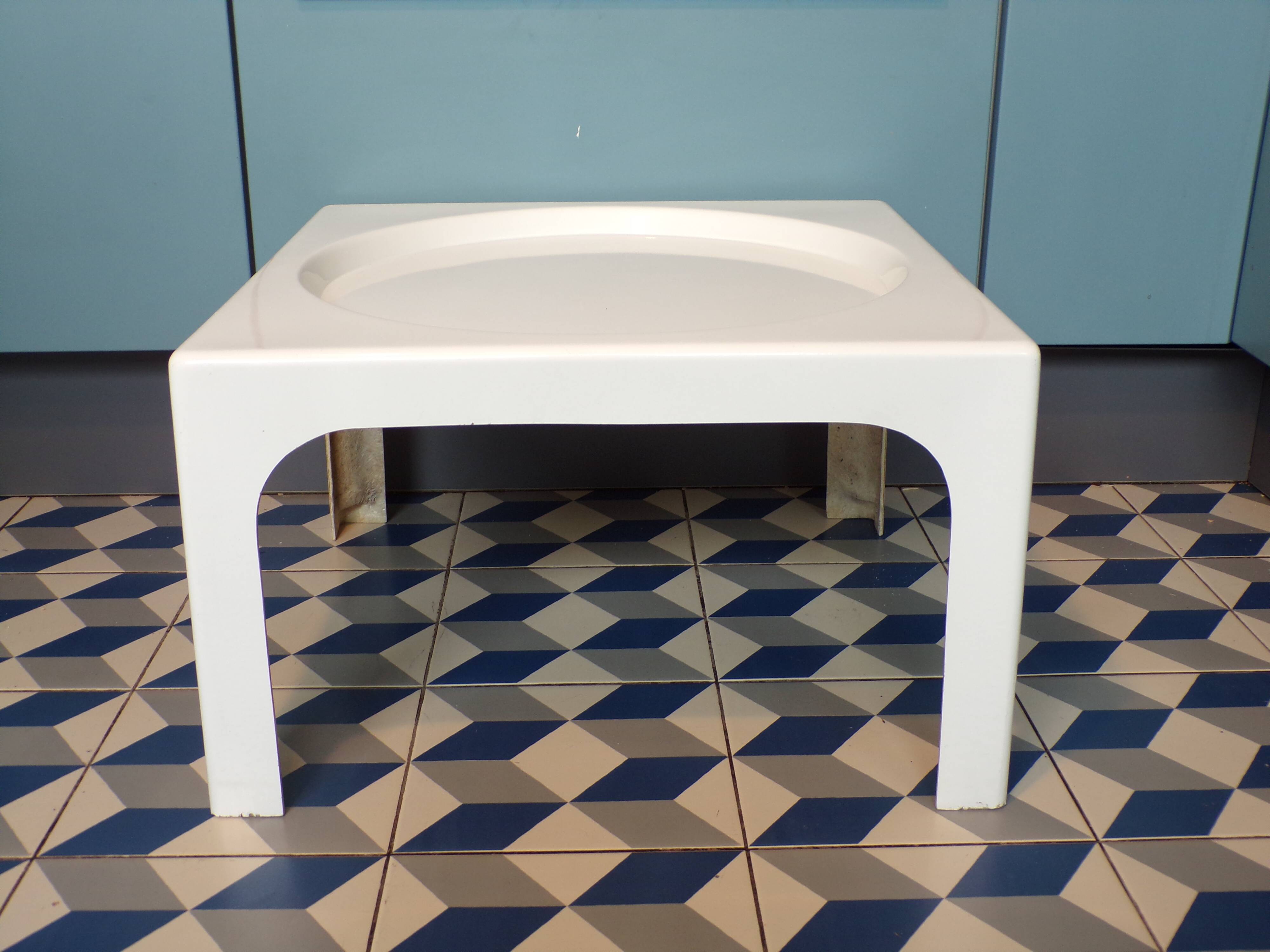 Ozoo Style Fiberglass Coffee Table