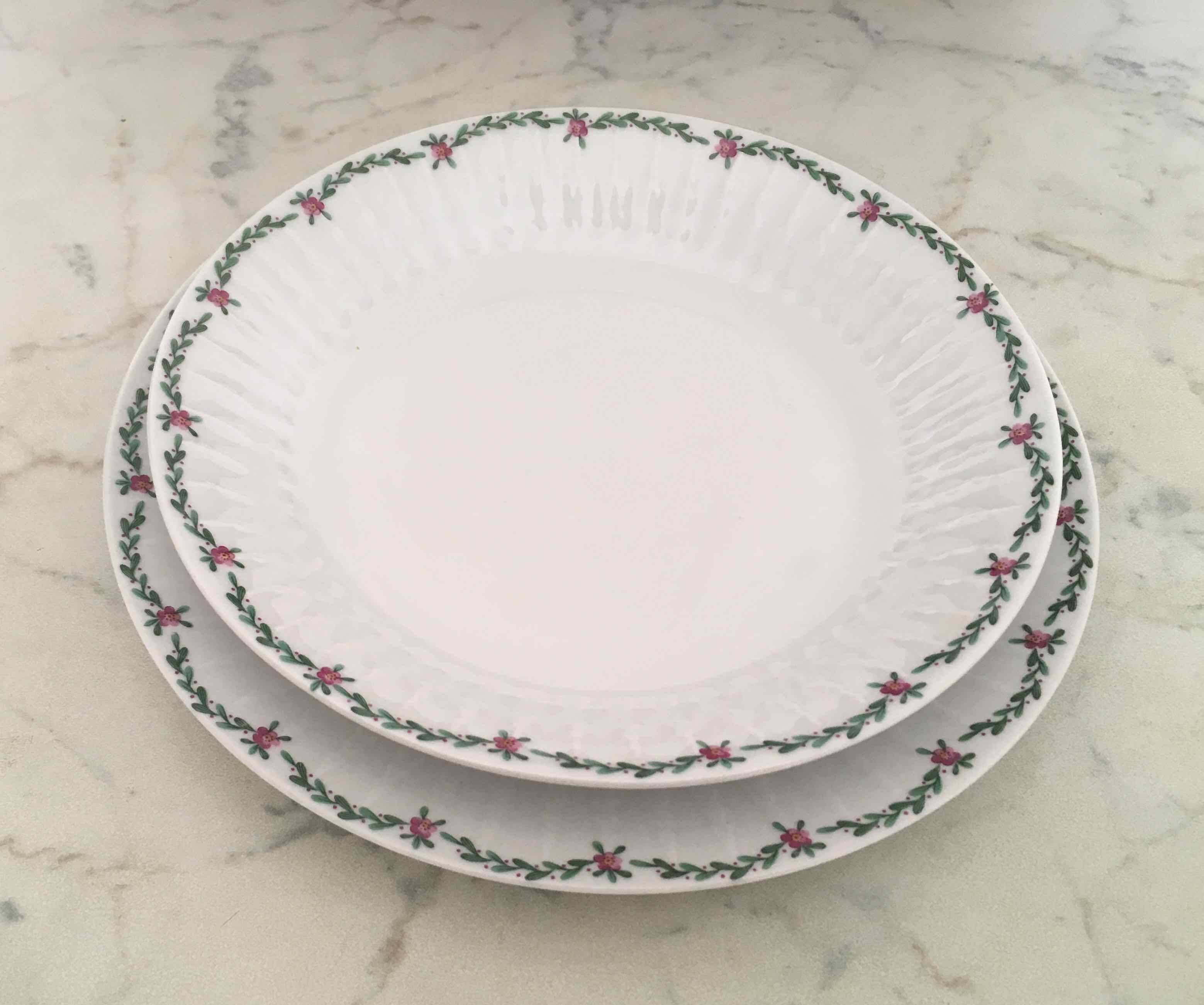 Plate service for 12 people 1970