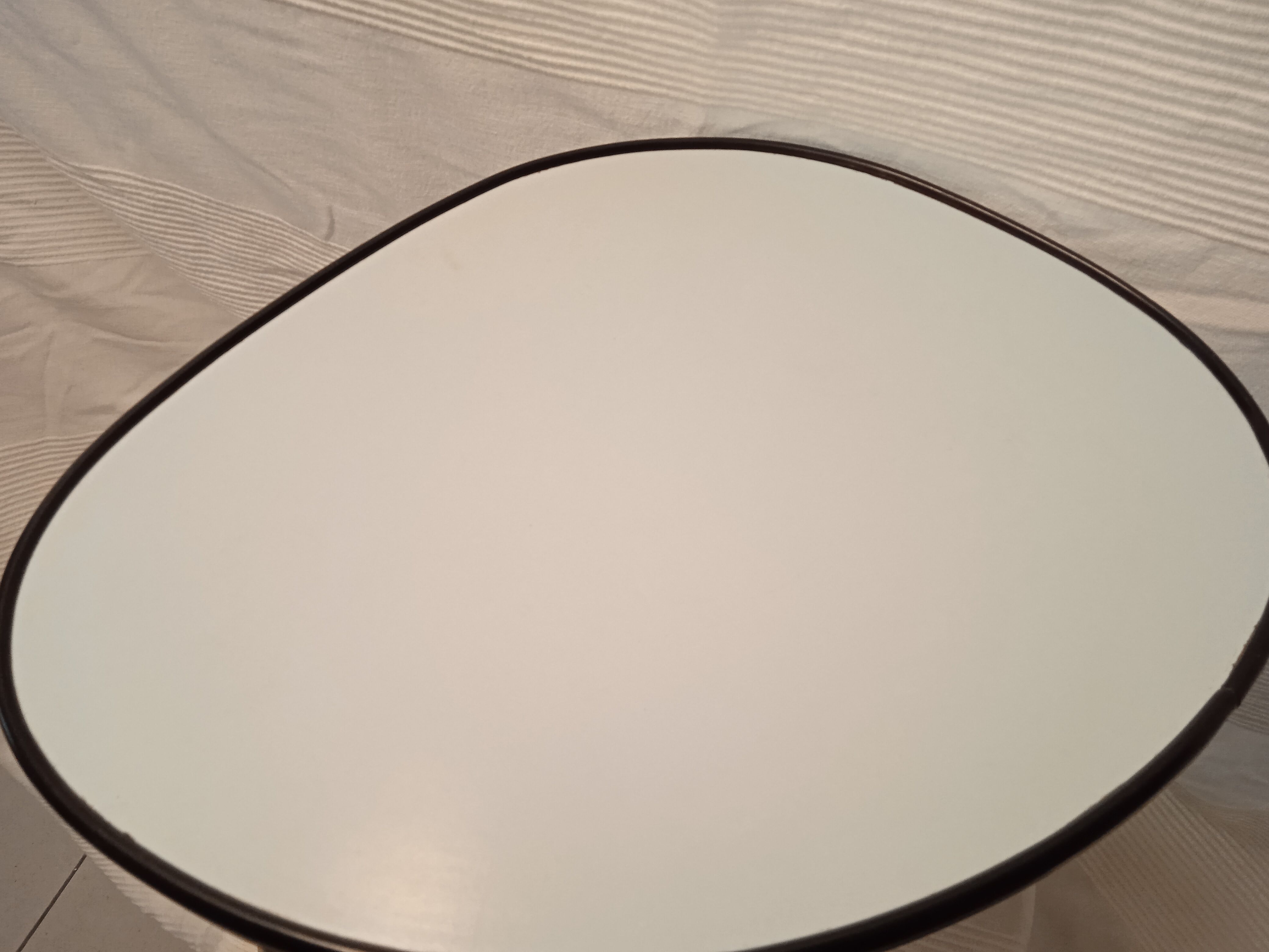 Table tripode formica