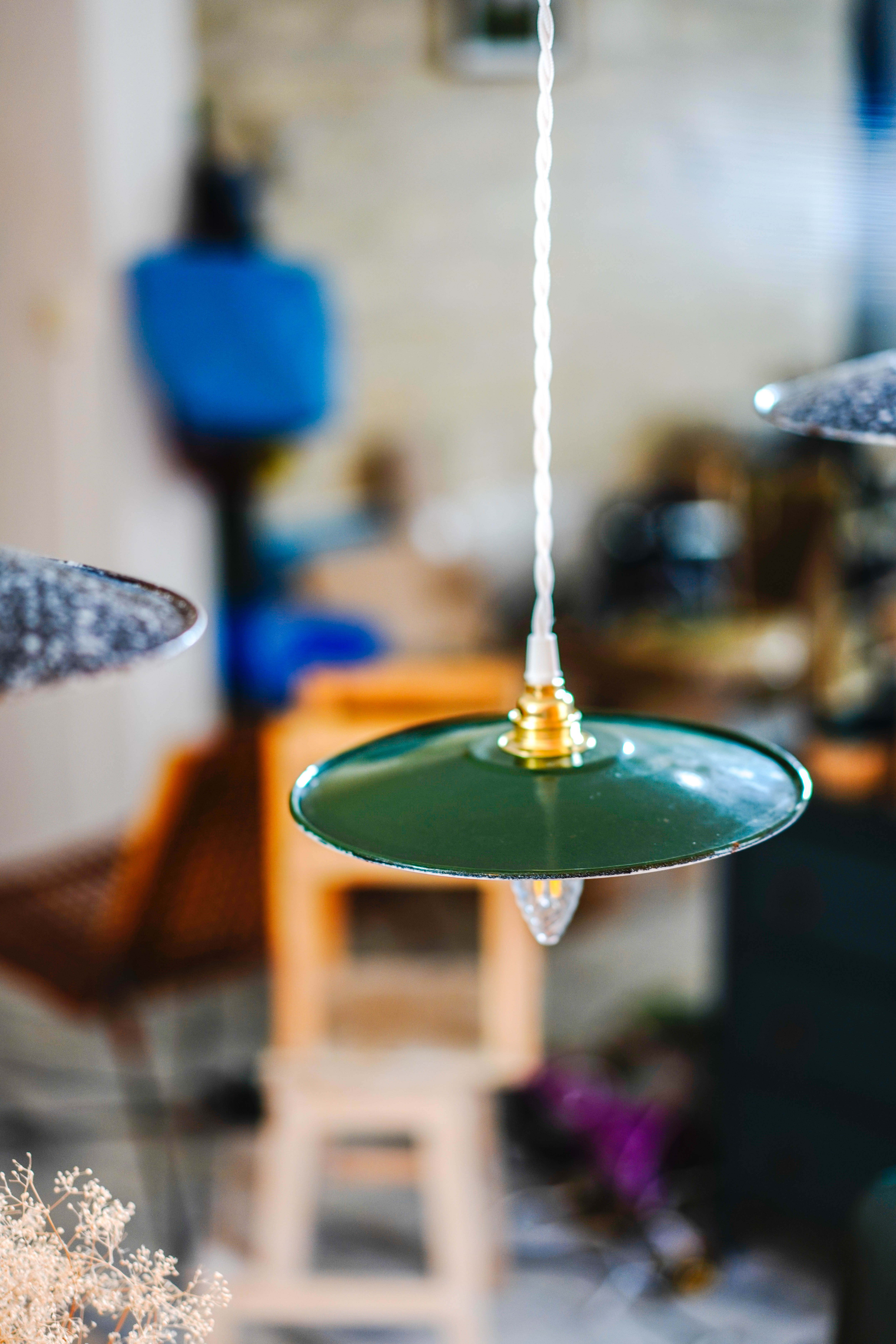 Green suspension in enamelled sheet metal