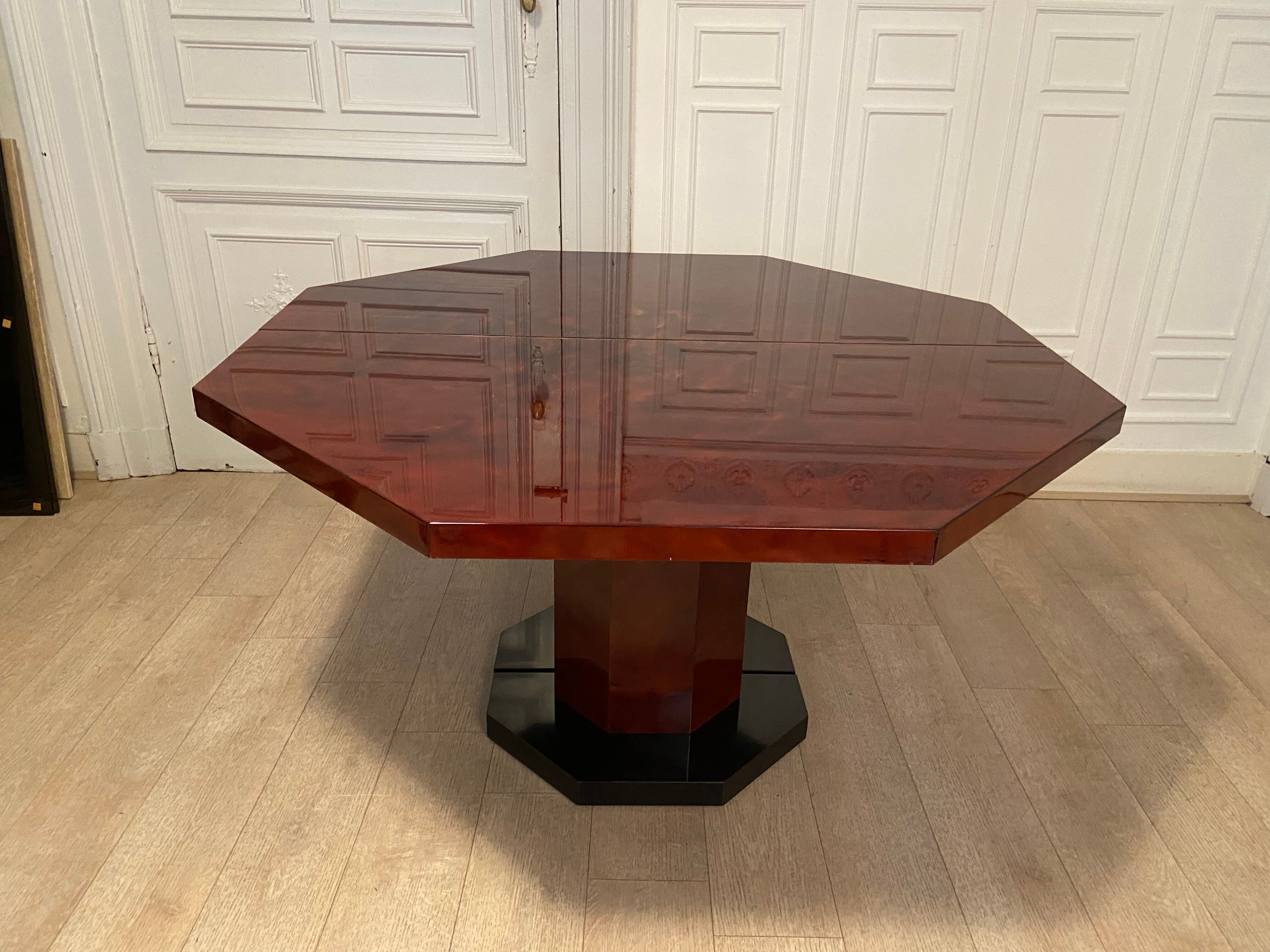Red lacquered dining table and gold dust, 1970s