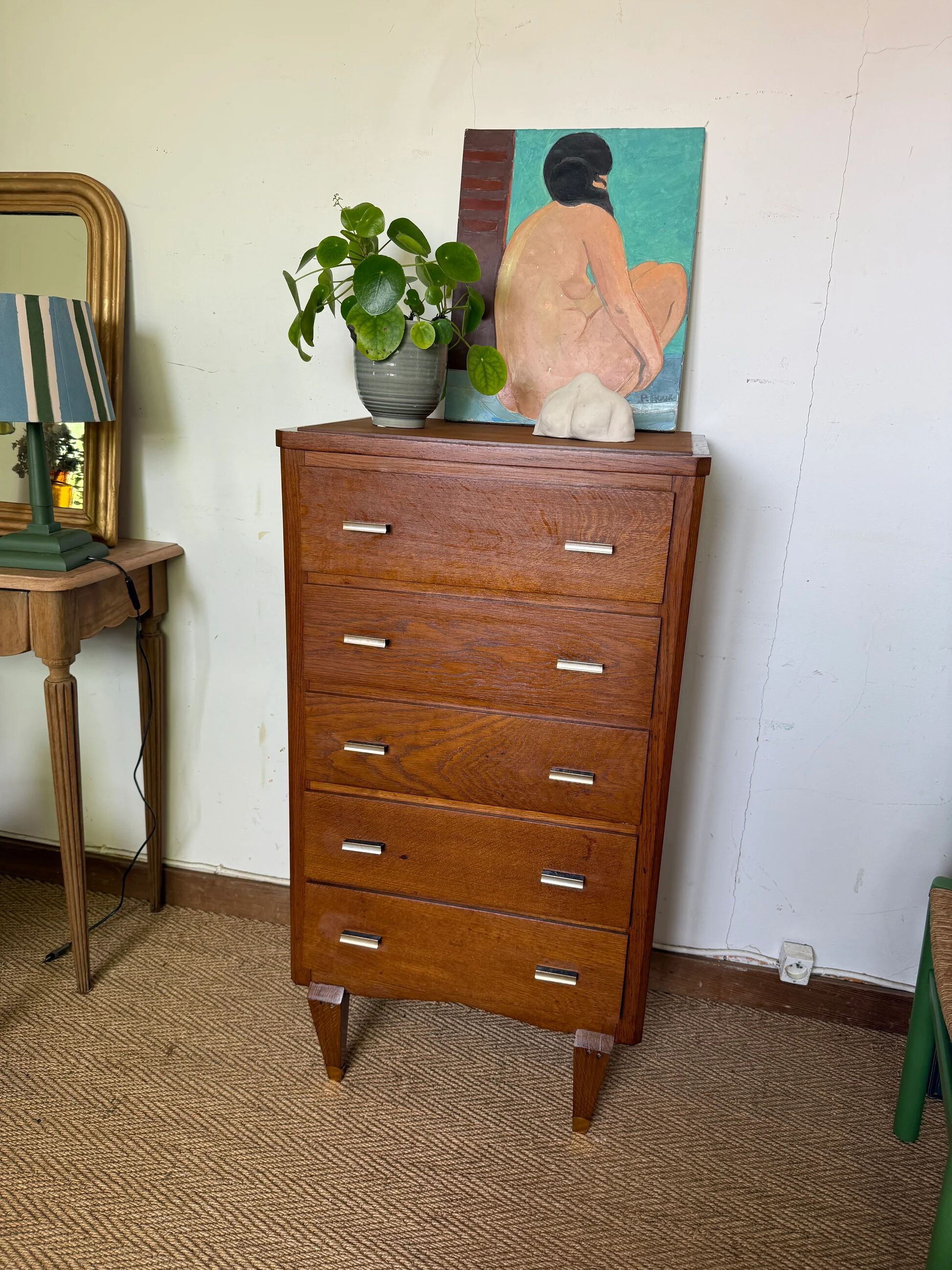 Vintage oak chest of drawers with oak veneer