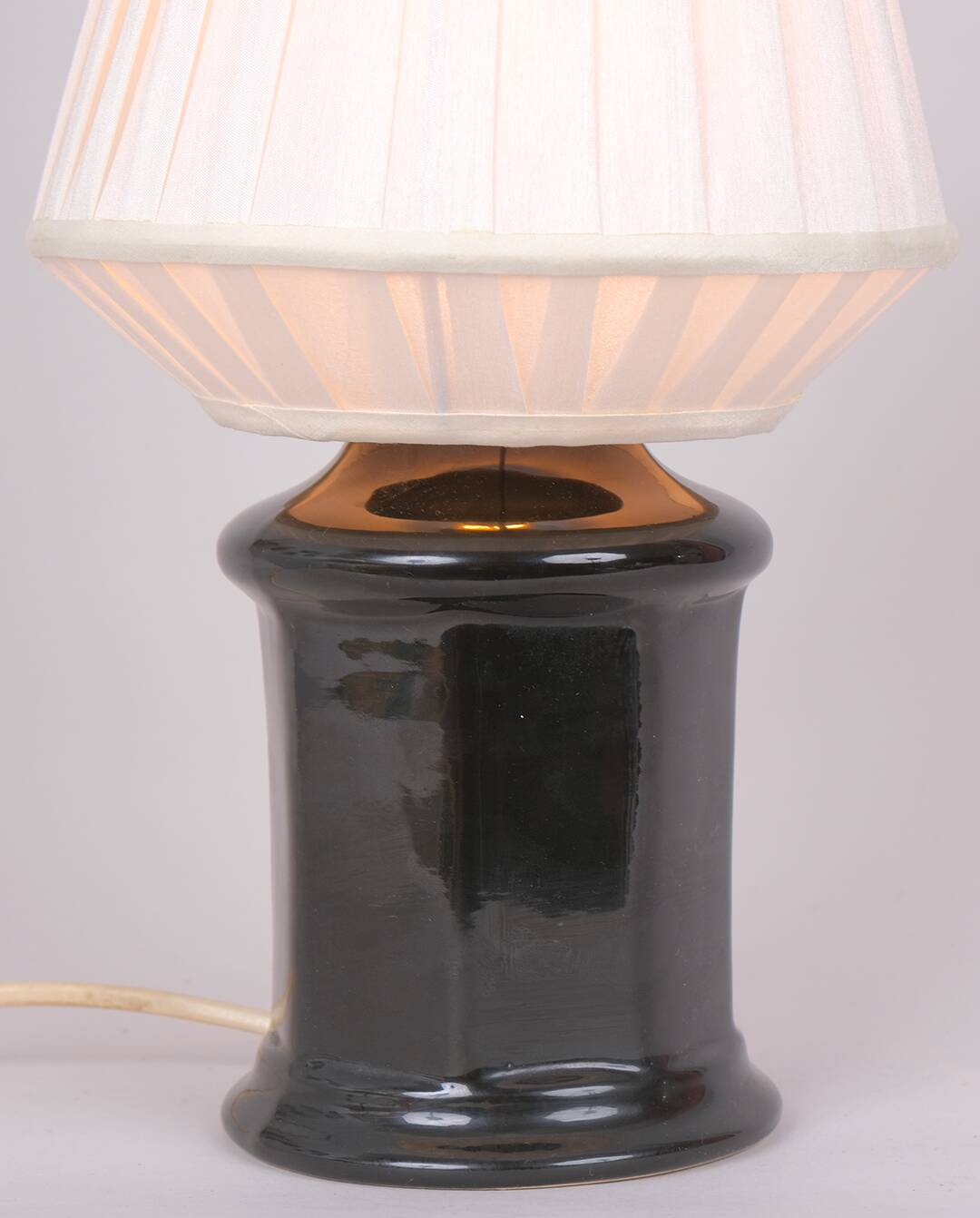 Ceramic lamp and lampshade