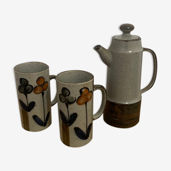 Stoneware coffee maker and cups