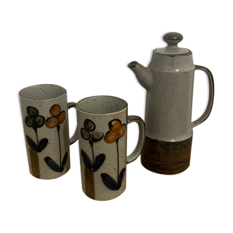 Stoneware coffee maker and cups