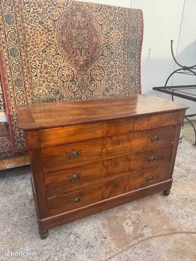 Furniture / chest of drawers with 4 drawers, 19th century.
