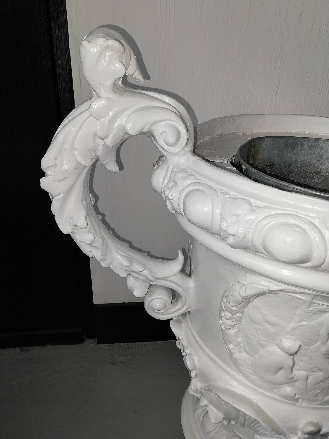 Large plaster basin