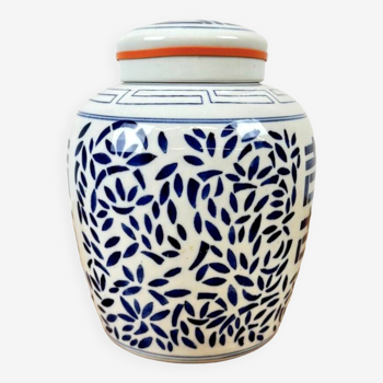 Chinese porcelain vase