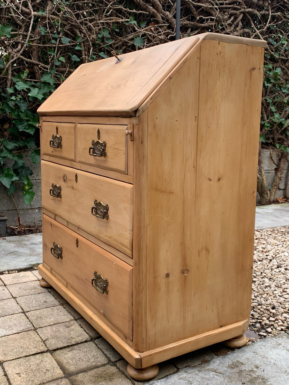 Commode, English slant-front desk, 19th century.