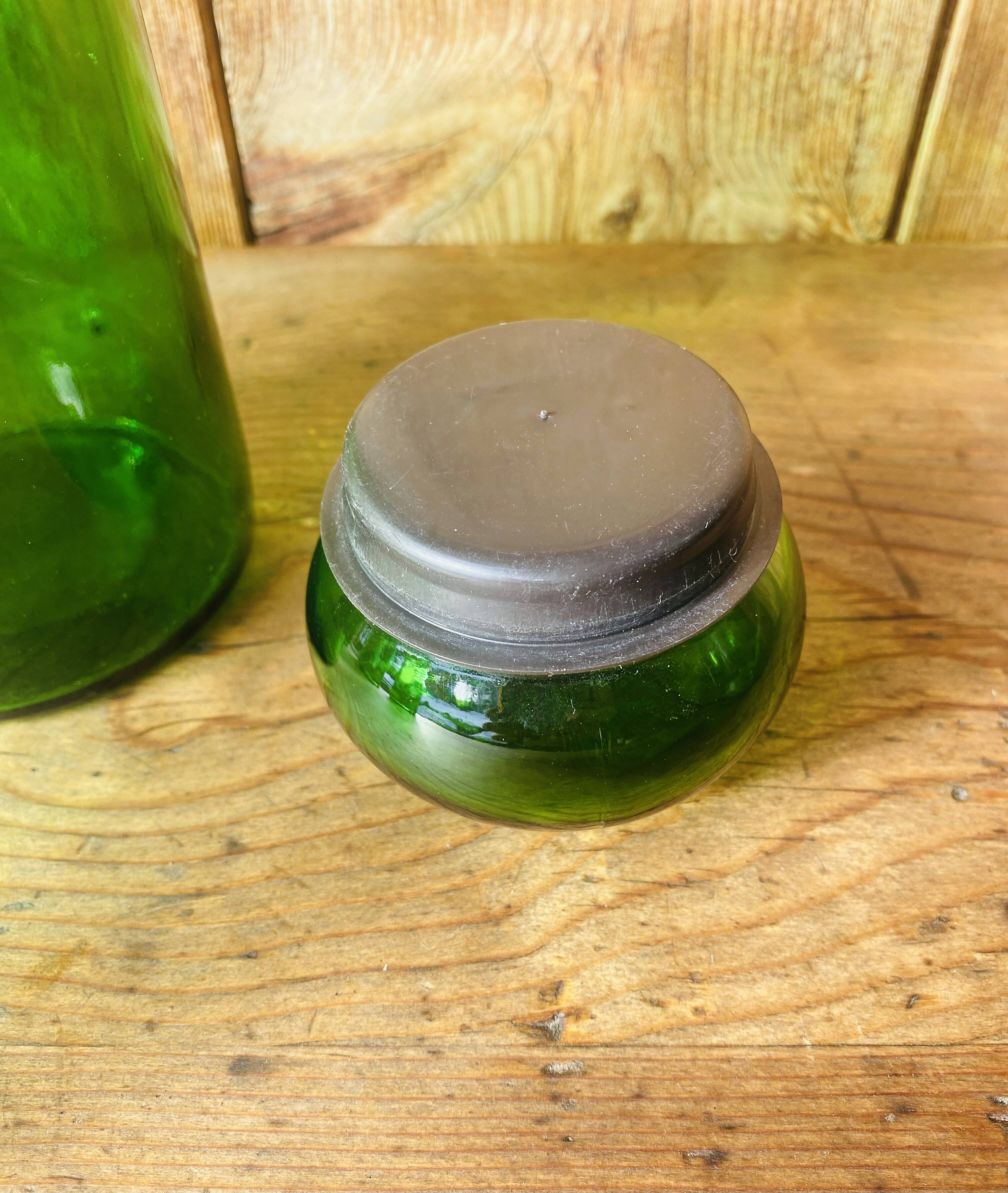 Lot de 5 pots vintage en verre vert