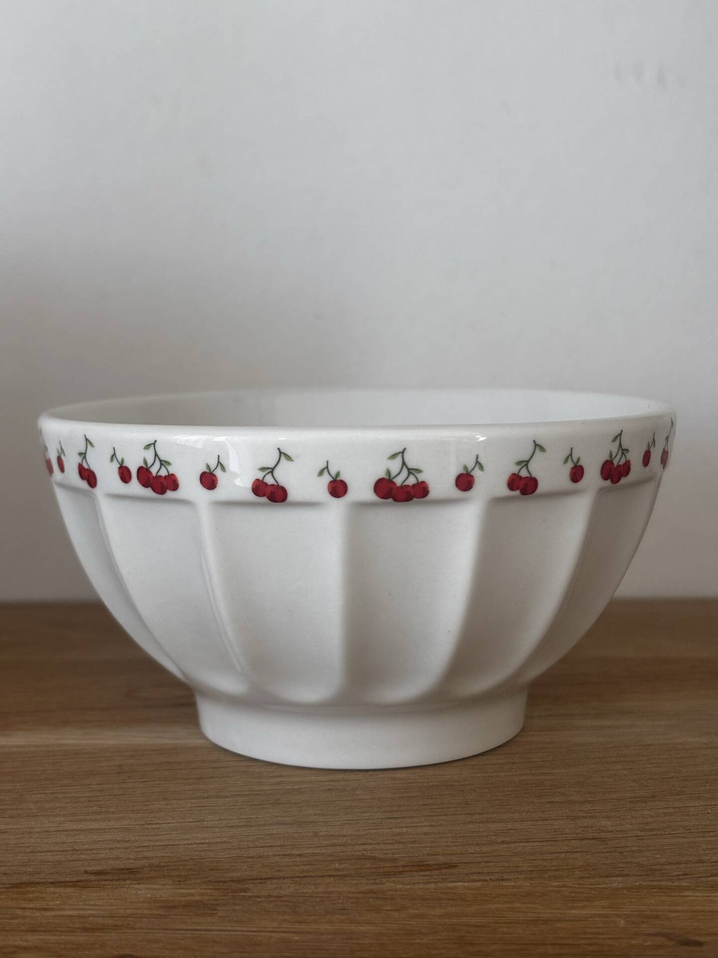 Set of 4 ribbed bowls Geneviève Lethu Linvosges cherries